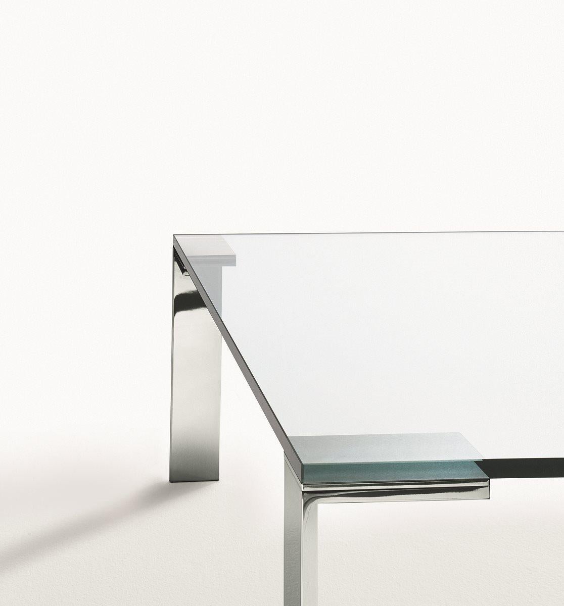 Liko Glas entworfen von Arik Levy 
Die Leichtigkeit des Glases erzeugt einen mimetischen Effekt und spielt eine Hauptrolle in jeder zeitgenössischen Wohn- oder Lebenssituation. Liko Glass passt wie immer perfekt in jede Umgebung.