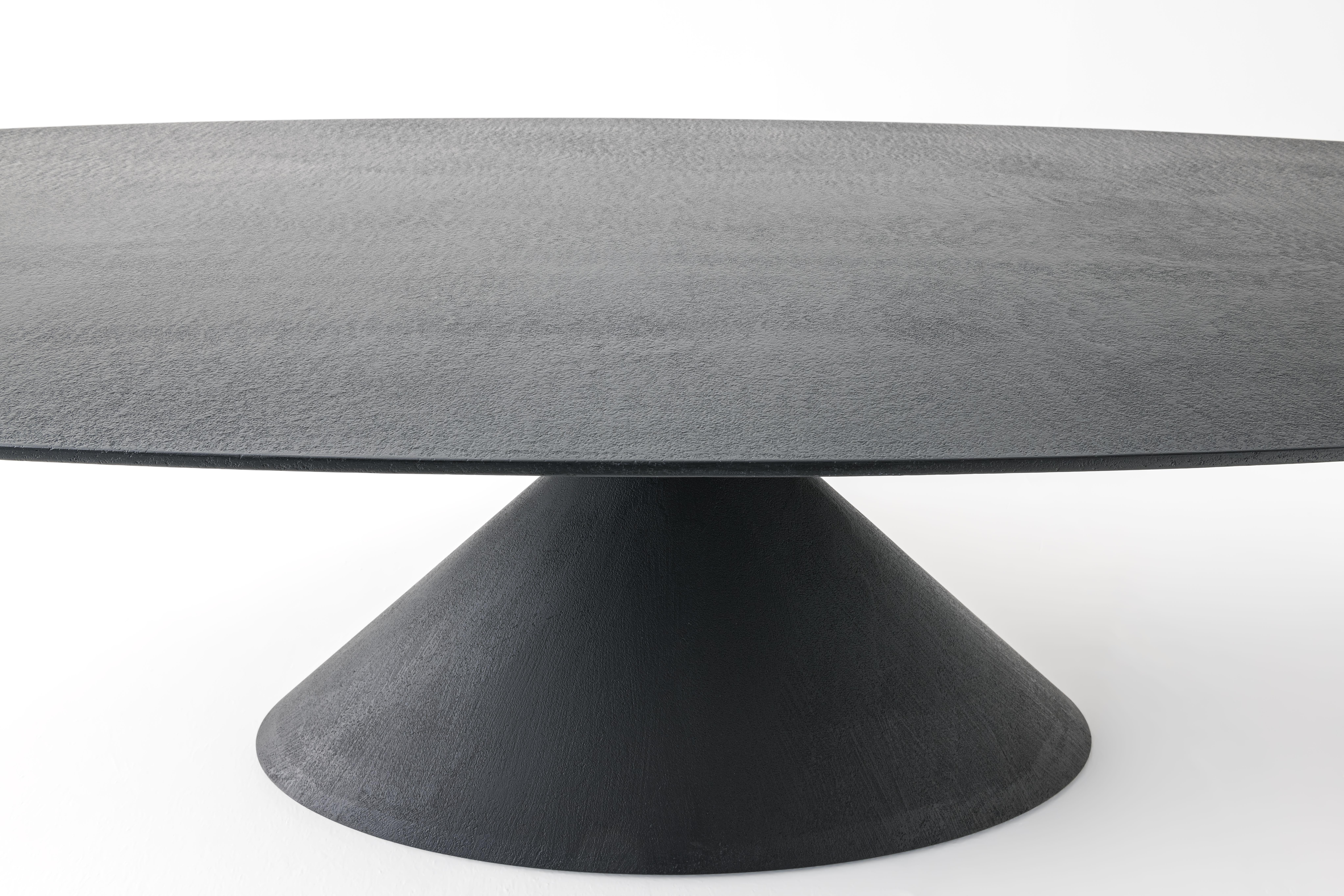 Ovaler Desalto MAXY CLAY-Tisch mit natürlicher Eschenholzplatte von Marc Krusin (Italienisch) im Angebot