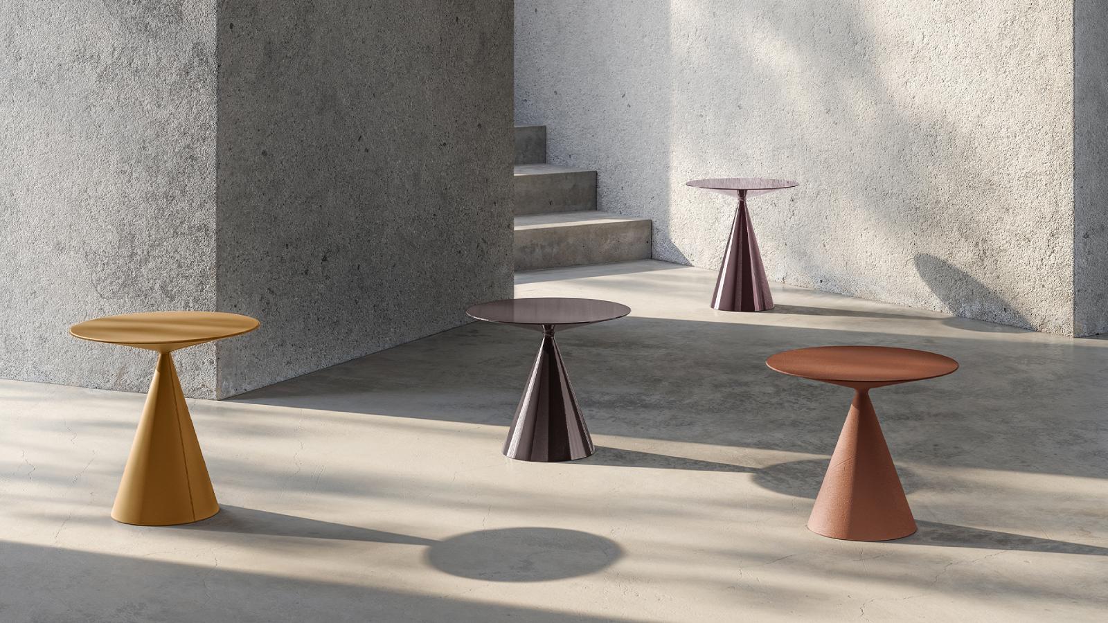 Calcestruzzo Tavolino Desalto MICRO CLAY di Marc Krusin in vendita