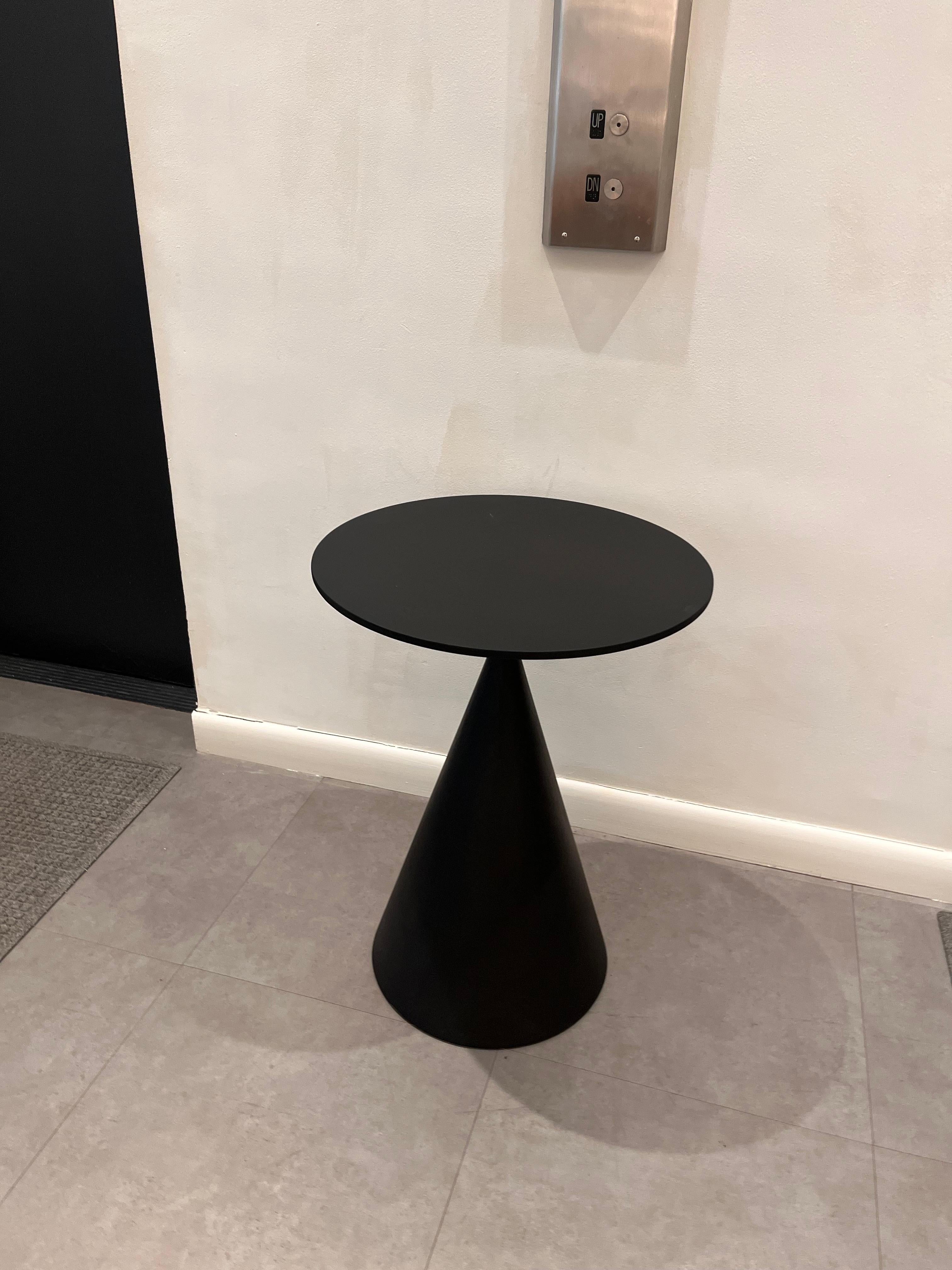  Desalto Mini Black Clay Side Table by Marc Krusin in Stock In Excellent Condition For Sale In New York, NY