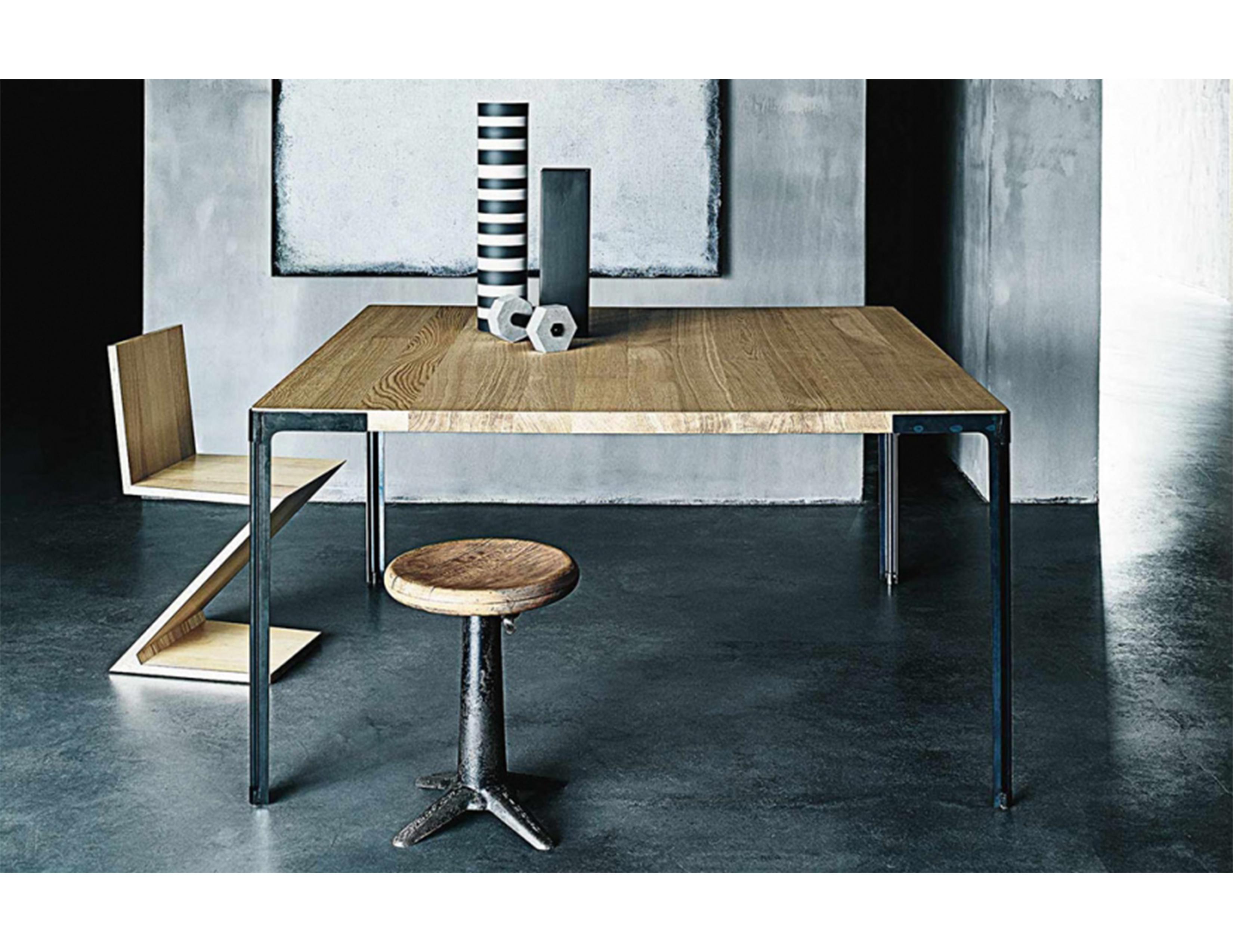 Chêne Table à plateau personnalisable Desalto Fan en chêne de Piero Lissoni en vente
