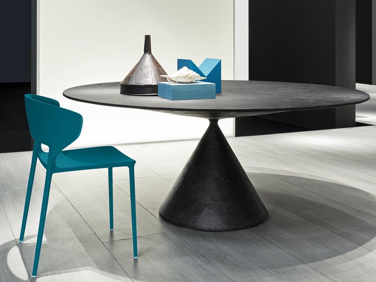Pierre Table ronde personnalisable Desalto avec plateau en céramique de Marc Krusin en vente