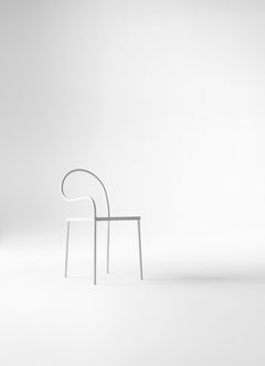 Silla Desalto SOFTER THAN STEEL en blanco mate By Nendo