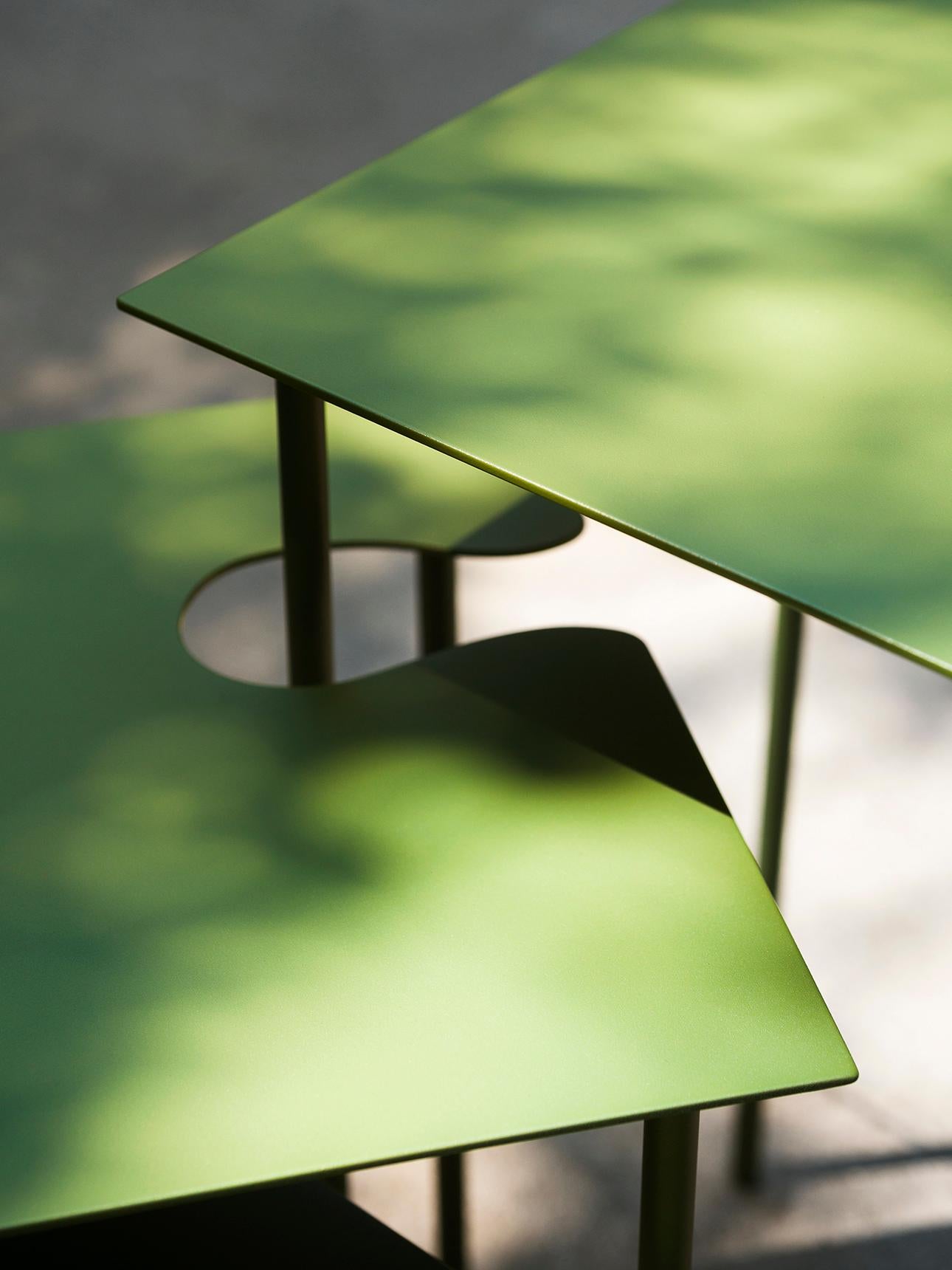 Desalto SOFTER THAN STEEL Beistelltisch von Nendo (Italienisch) im Angebot