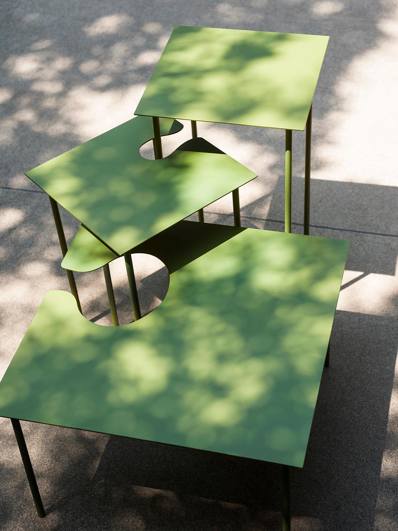 Desalto SOFTER THAN STEEL Beistelltisch von Nendo im Angebot 1
