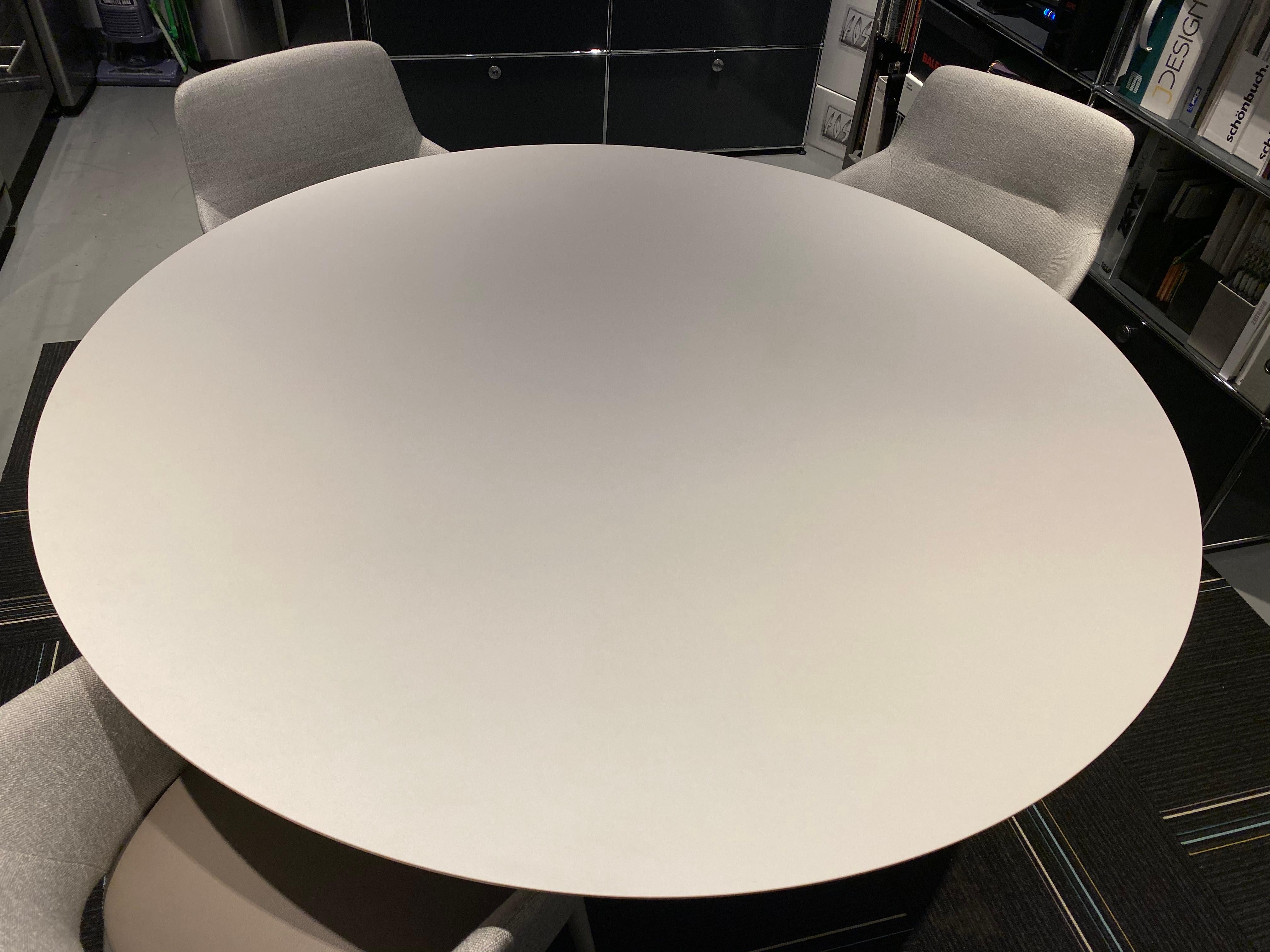 Italian Desalto White Round Clay Table