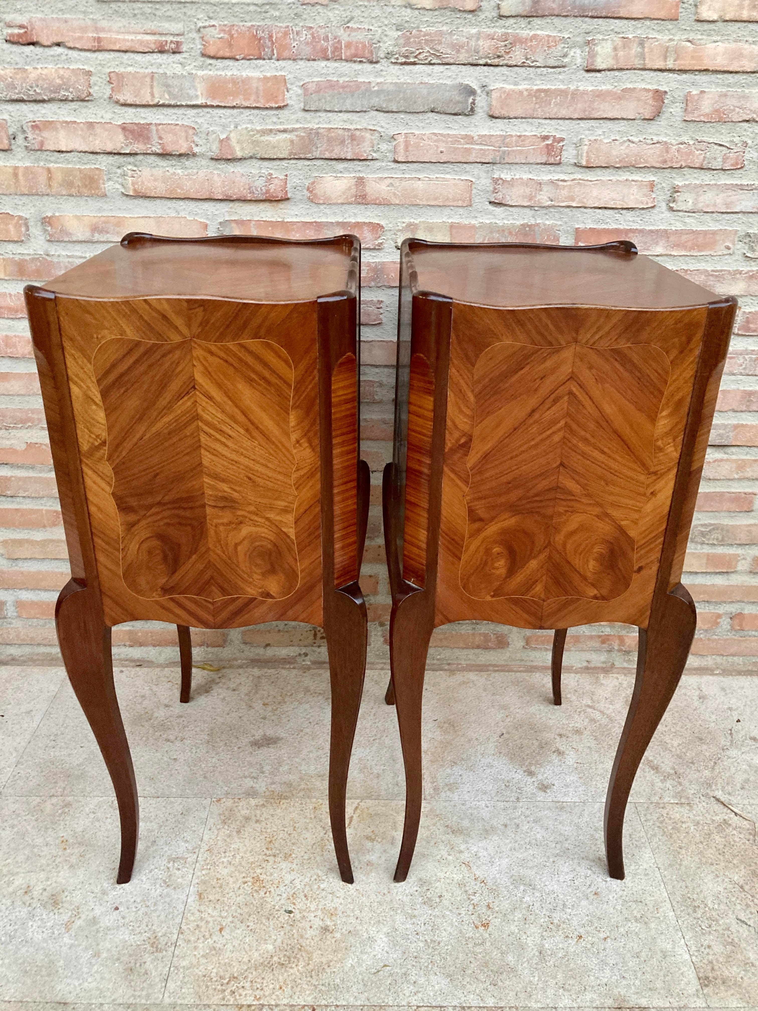 Early 20th Century French Marquetry And Iron Hardware Bedside Tables Or Nightsta For Sale 3