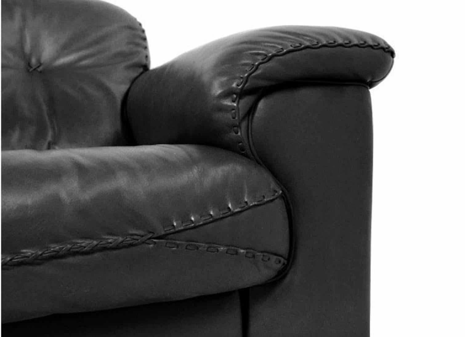 DeSede 3 Seater Sofa in Black Leather In Good Condition In Los Angeles, CA