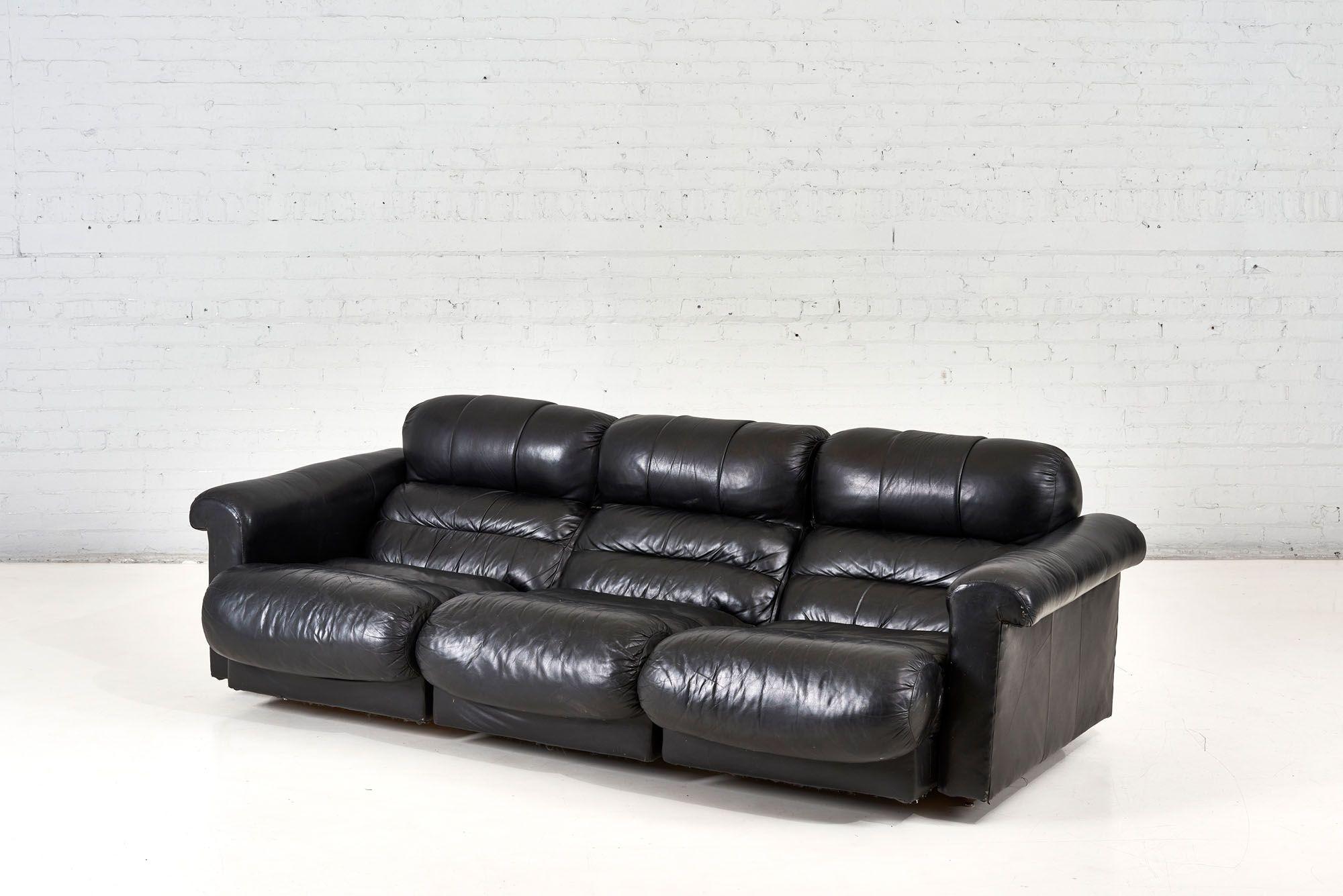 Post-Modern De Sede Black Leather Sofa, 1970 For Sale