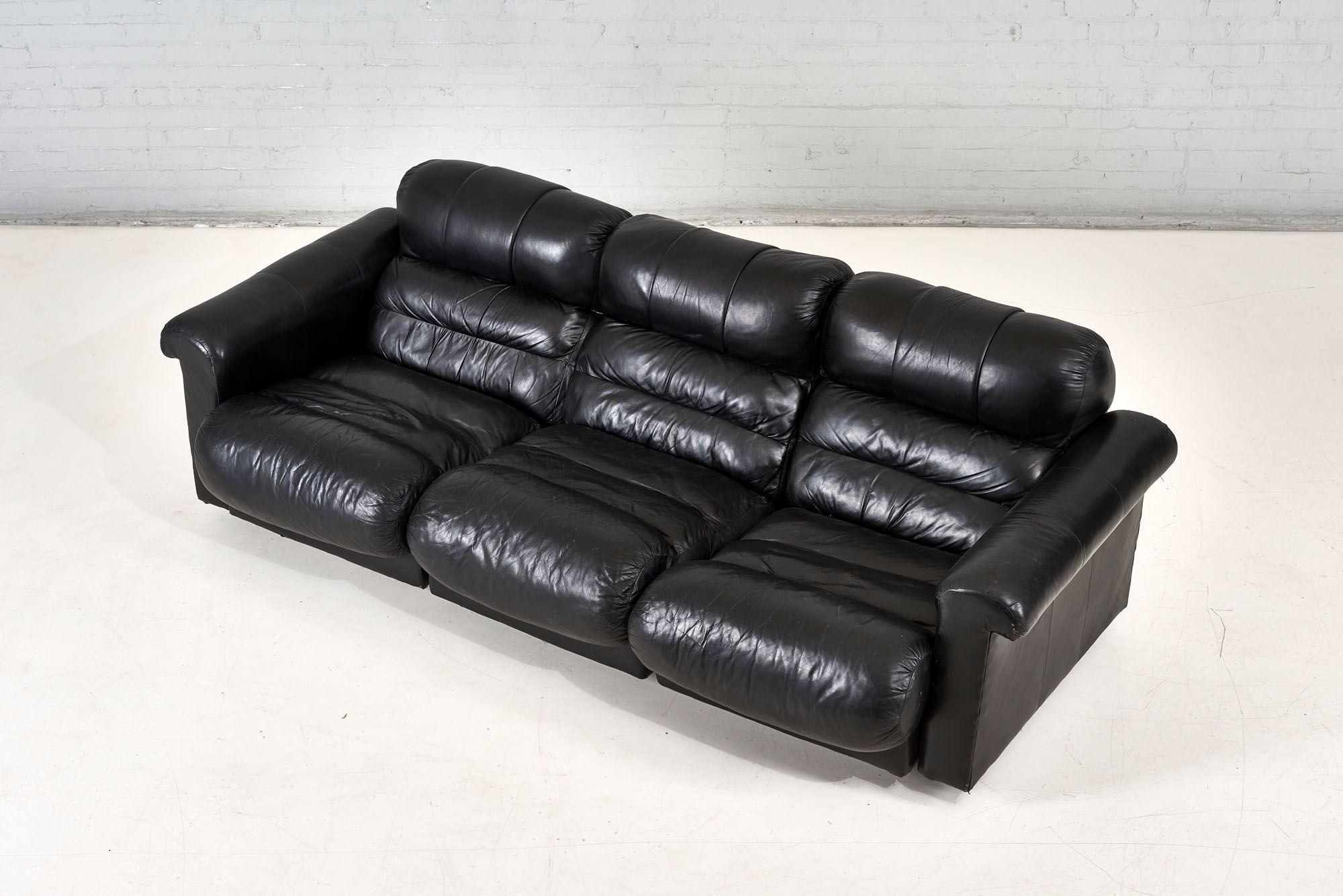 Late 20th Century De Sede Black Leather Sofa, 1970 For Sale