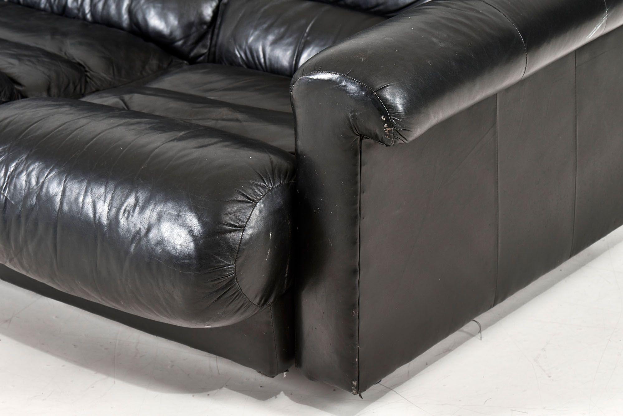 De Sede Black Leather Sofa, 1970 For Sale 2