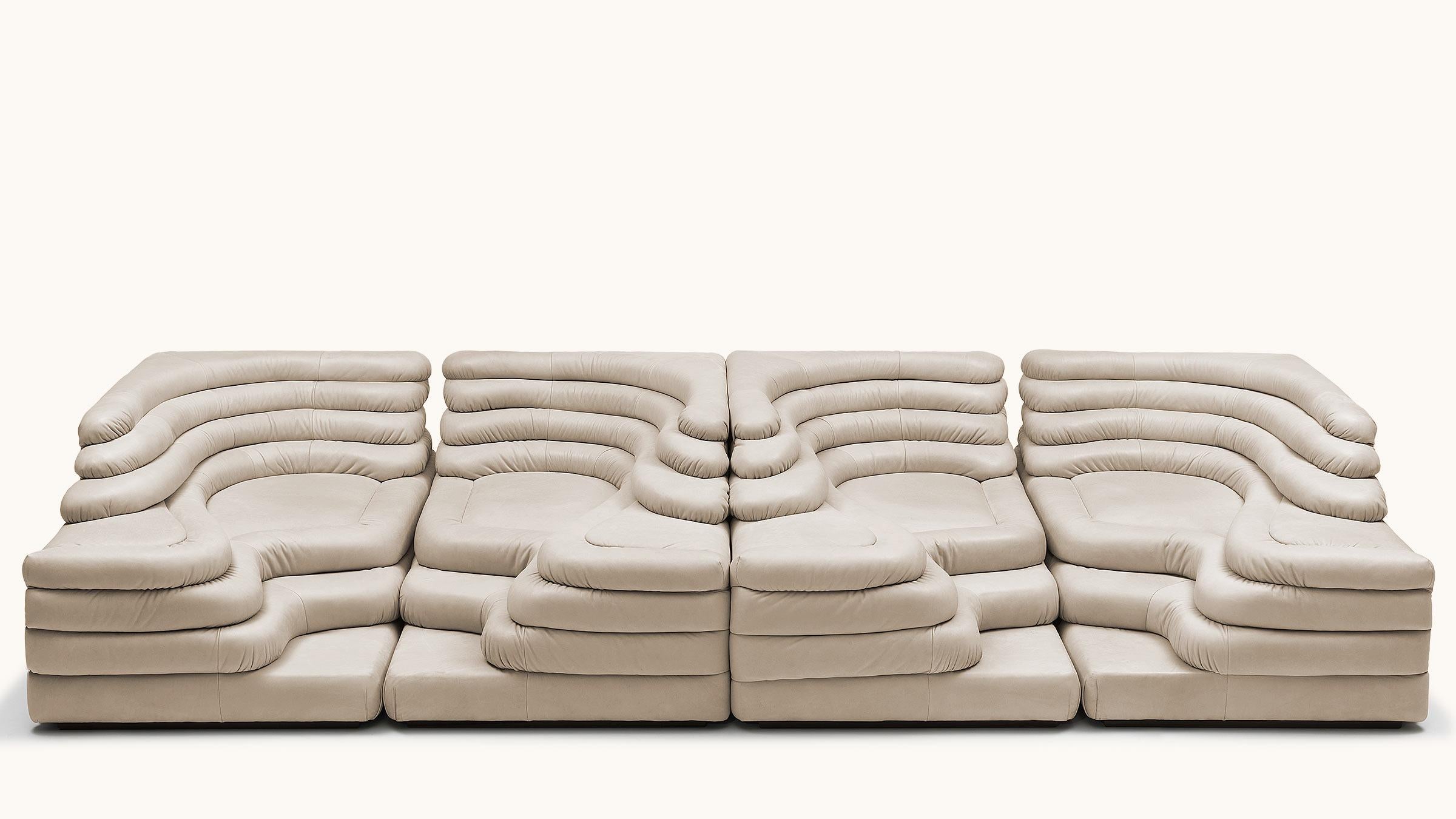 De Sede DS-1025/09 Terrazza Sofa in Perla Upholstery by Ubald Klug For Sale 1
