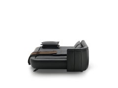 deSede DS-1164 Queen Size Leather Bed by Hugo de Ruiter