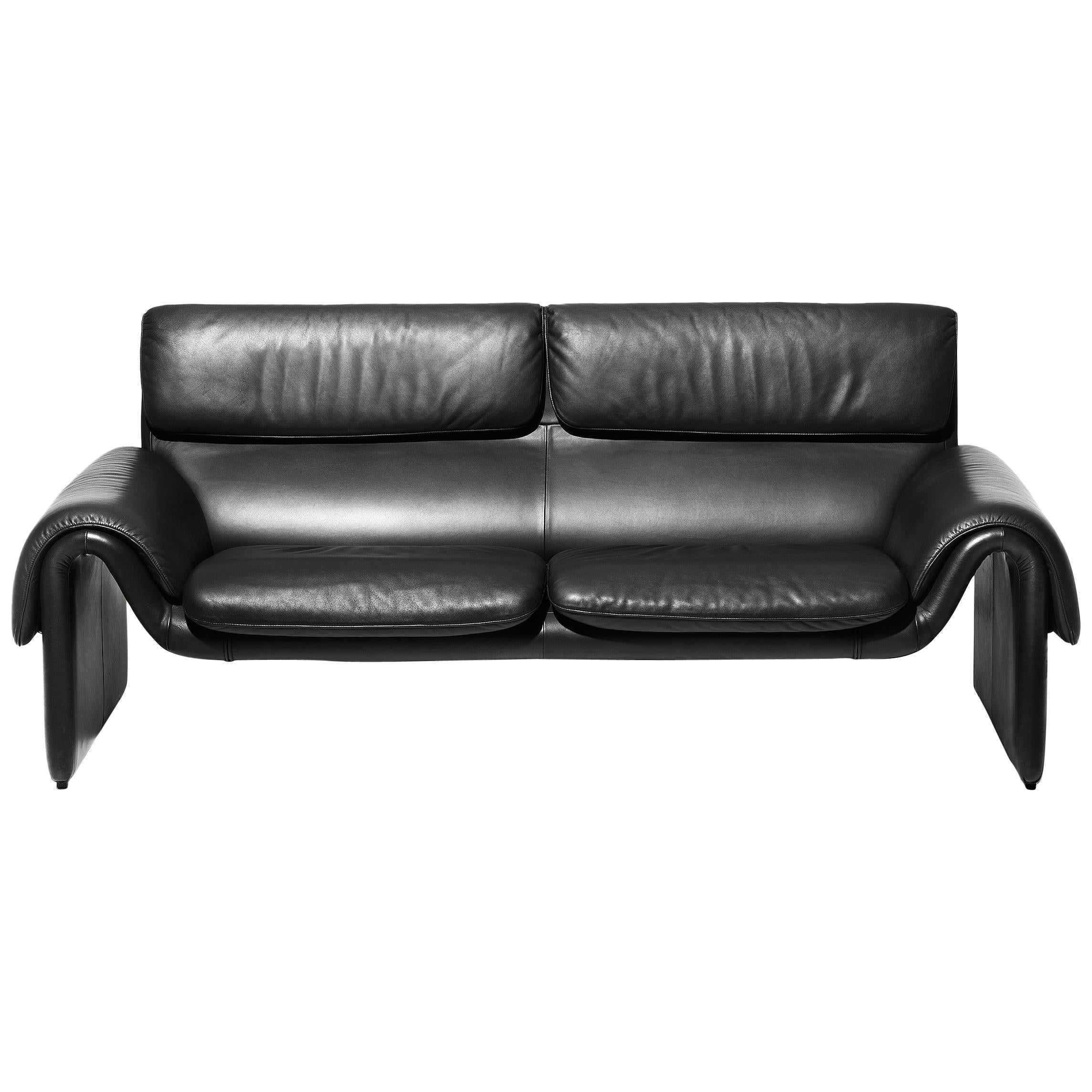 De Sede DS-2011 Two-Seat Sofa in Black Upholstery by De Sede Design Team For Sale