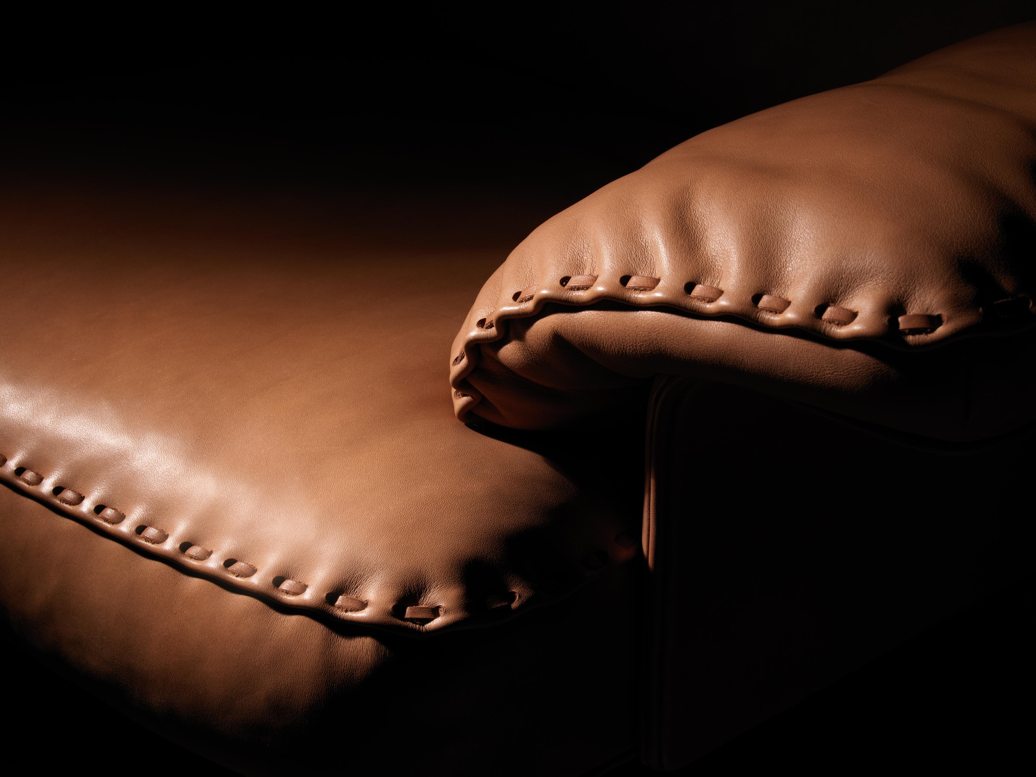 Swiss De Sede DS-31 Three-Seat Sofa in Teak Upholstery by Antonella Scarpitta For Sale