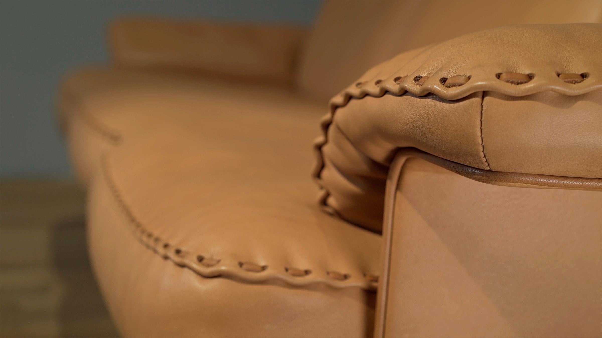 De Sede DS-31 Three-Seat Sofa in Teak Upholstery by Antonella Scarpitta For Sale 1