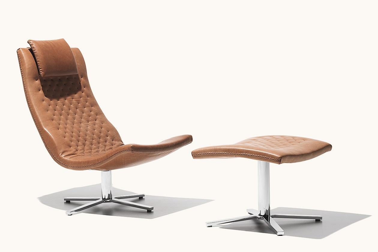 Le fauteuil pivotant DS-51 a contribué à établir la réputation mondiale de De Sede en matière de fabrication artisanale suisse et de production de la plus haute qualité. Disponible en option avec ou sans accoudoirs, ce classique du design garantit