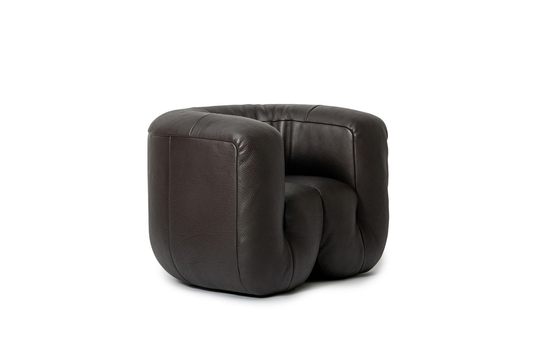 Swiss De Sede DS-707 Armchair in Black Club Leather Upholstery by Philippe Malouin For Sale