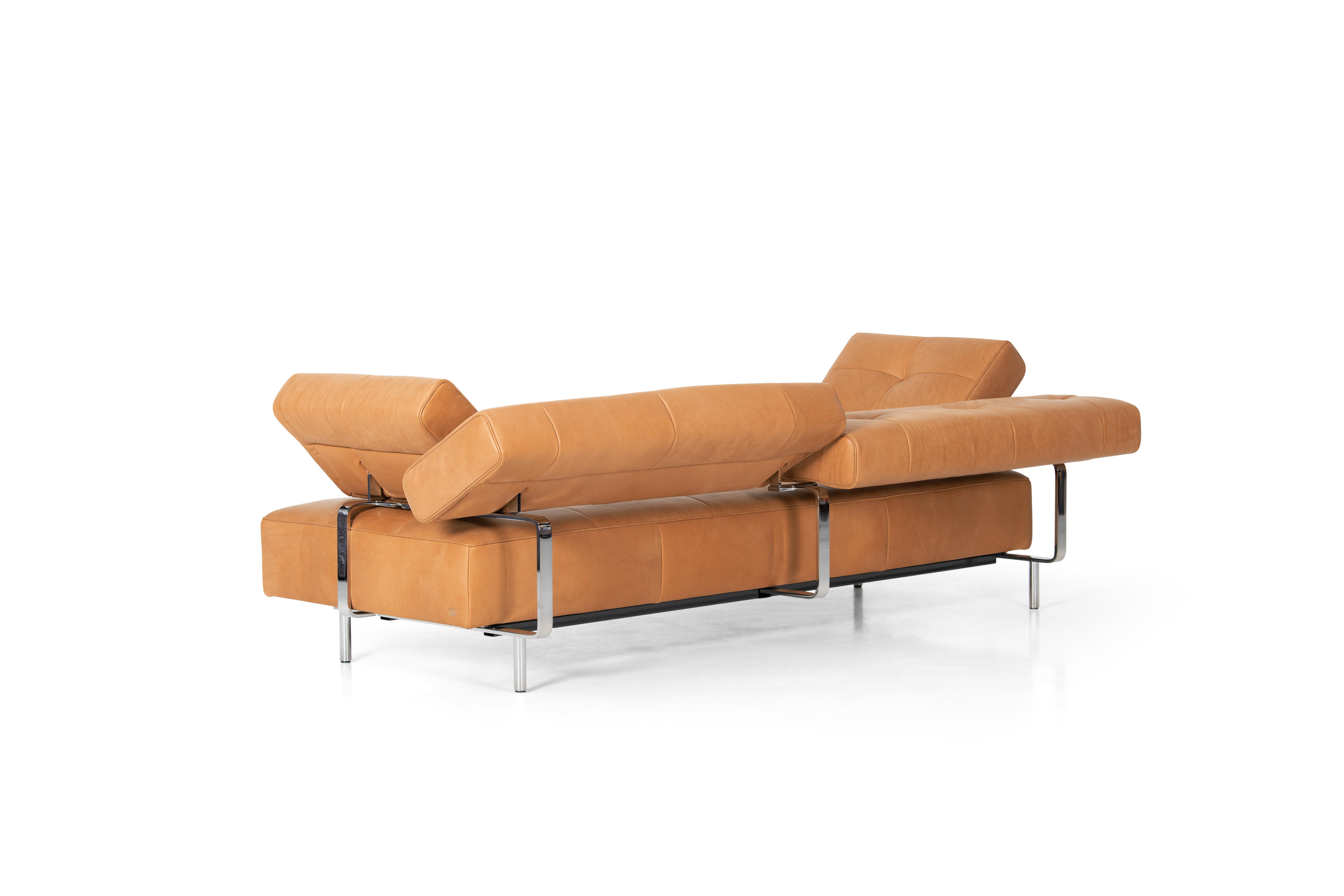 Swiss De Sede DS-880/23 Comfortable Sofa in Cuoio Leather Seat and Back Upholstery For Sale
