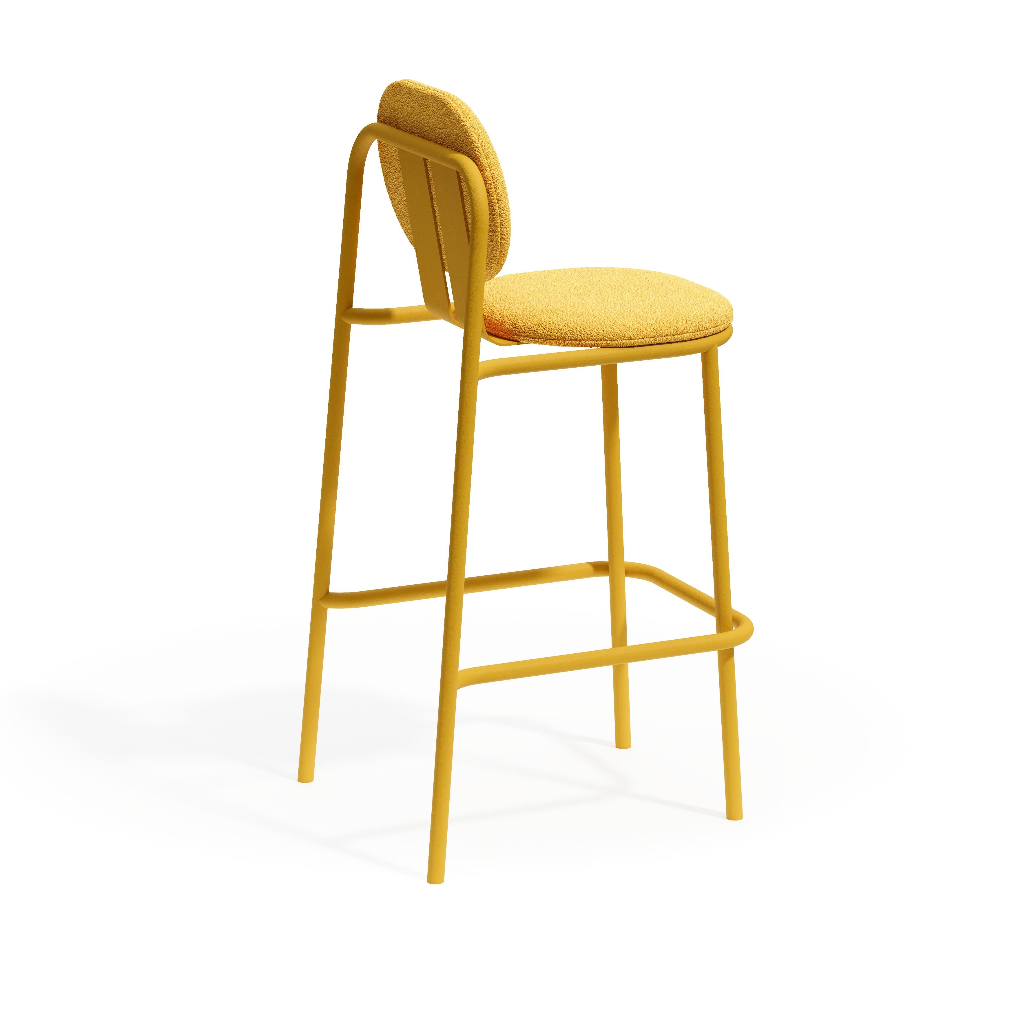 Tabouret de bar Desert par Denis Sokolov pour Joyf

Le tabouret de bar Desert rehausse l'assise de tous les jours, au sens propre comme au sens figuré. Avec son profil haut et profilé, il offre la hauteur parfaite pour les bars et les comptoirs
