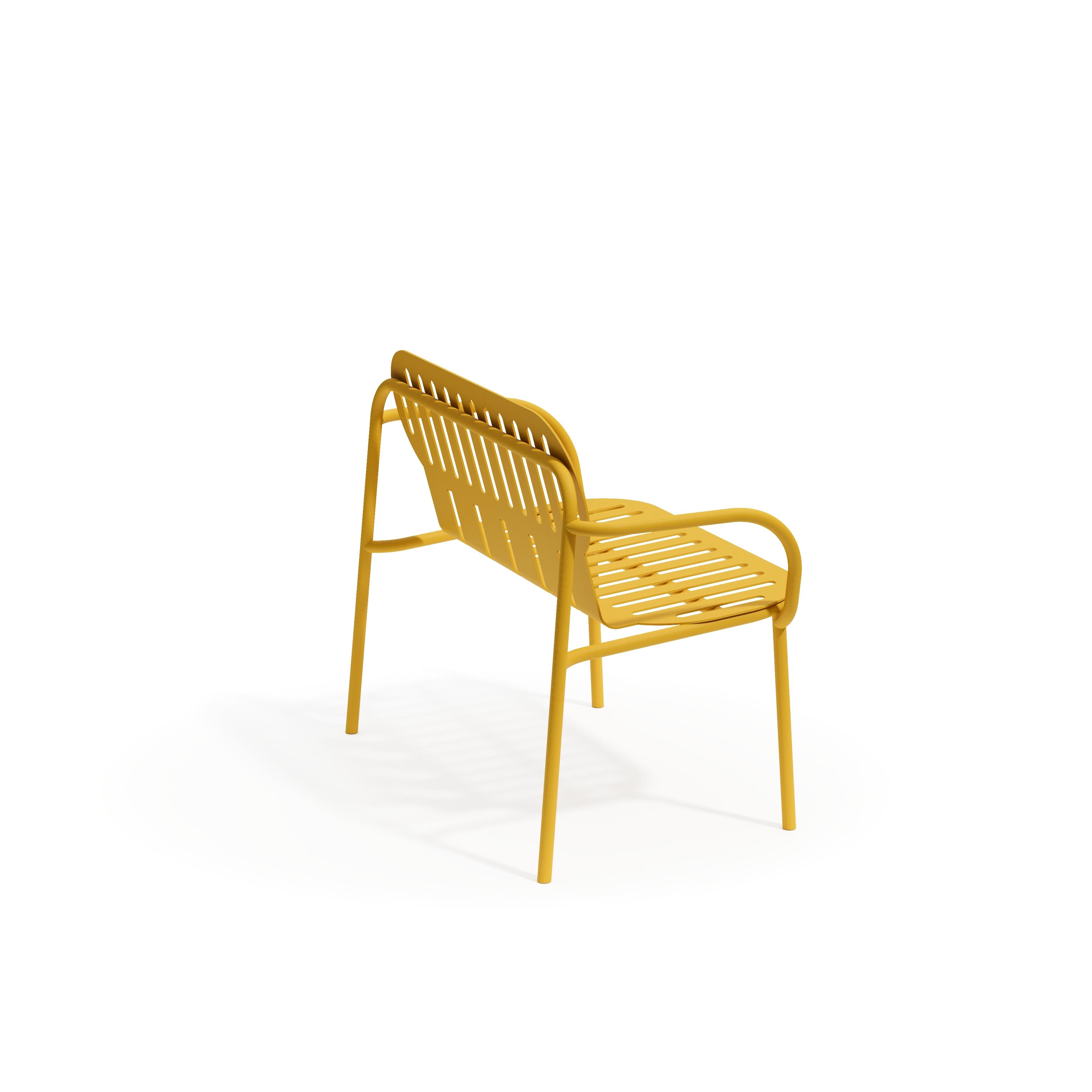 Sofá comedor Desert de Denis Sokolov para Joyf

El Sofá Comedor Desierto redefine la forma en que nos reunimos, ofreciendo una alternativa más relajada y acogedora a las sillas de comedor tradicionales. Diseñado por Denis Sokolov para Joyf, combina