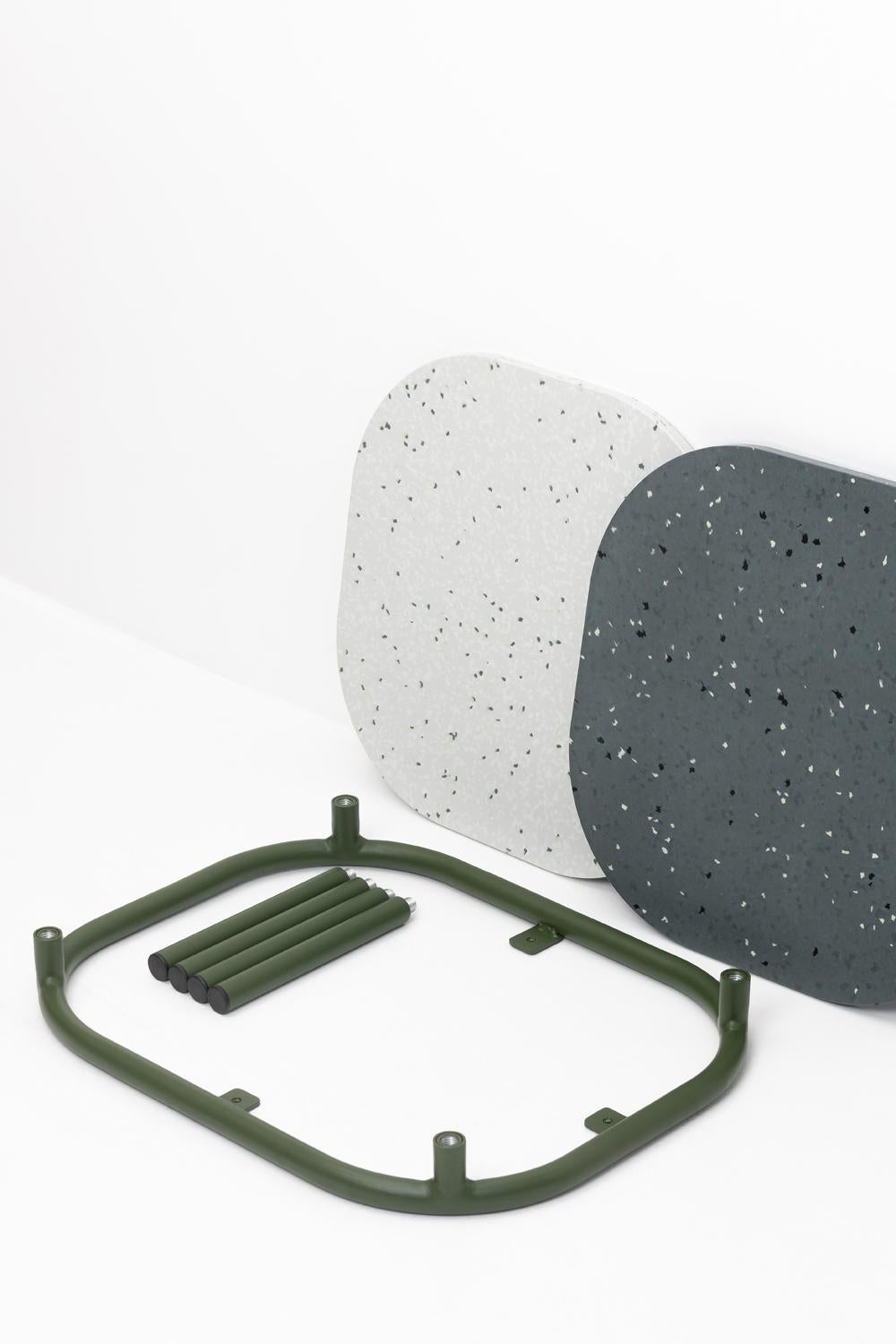 Grande table basse en aluminium désert avec plateau en plastique recyclé par Joyf en vente 4