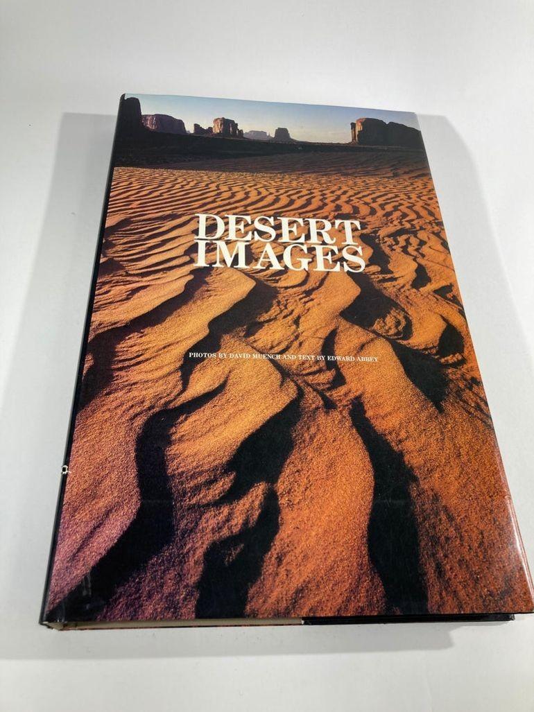 Desert images. An American Landscape by David Muench [Photos], EDWARD ABBEY [Text].
David Muench's large scale color photos of the American Southwest desert beauties and natural wonders are accompanied by nature writing from the renowned author