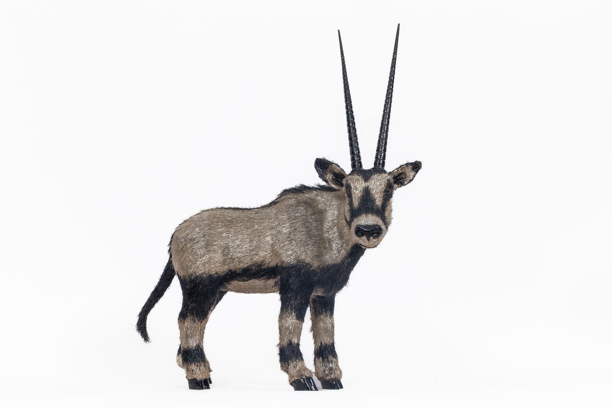 Maestà del deserto: Un Majestic Arabian Oryx in argento Sterling di Buccellati in vendita 5