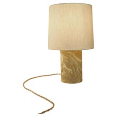 Lampada Desert Waves di Nani Goods Lampada da tavolo in ceramica contemporanea Nanis