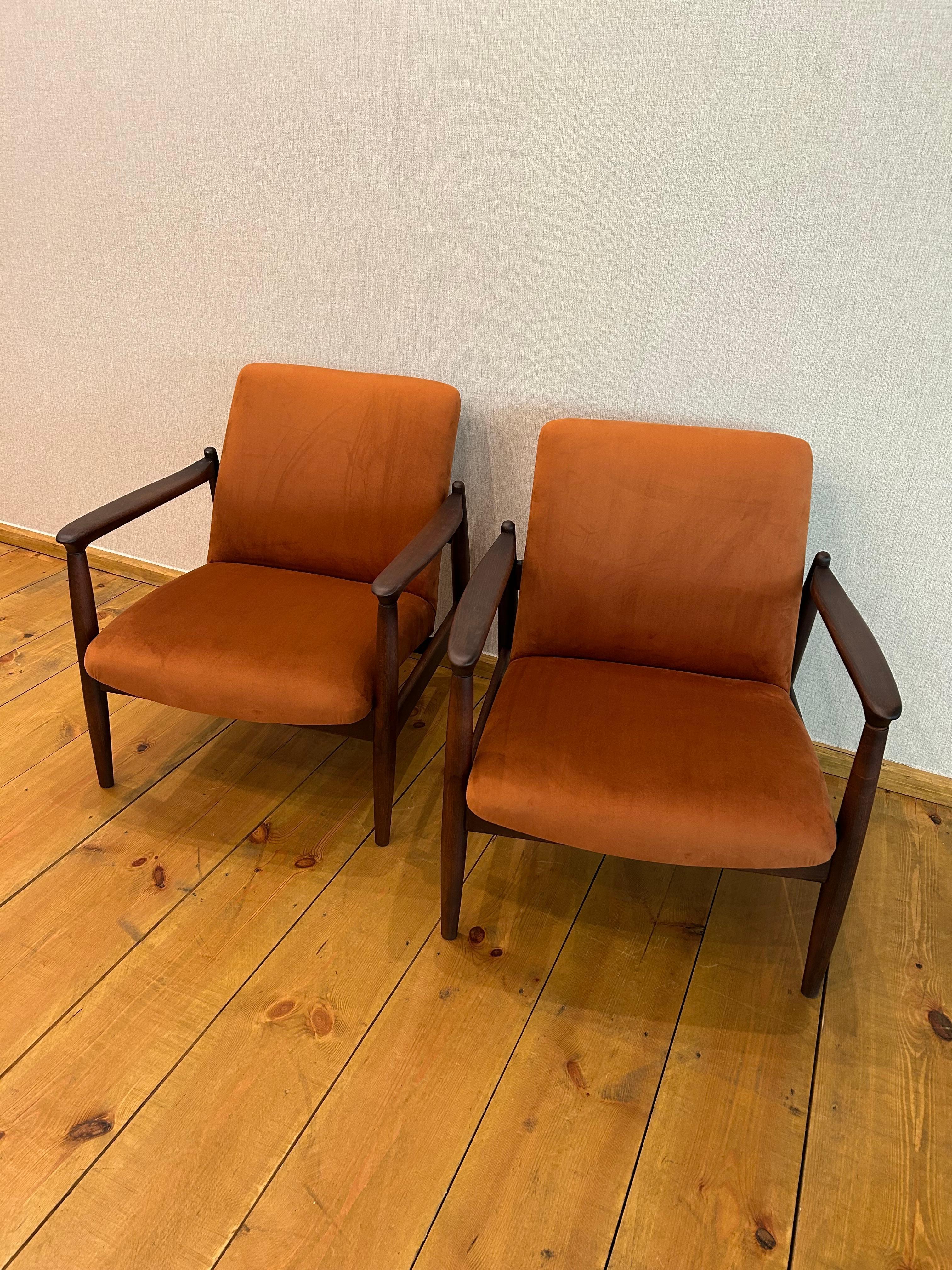 Moderno Design  2 Poltrona GFM-64 PROJ. CASA EDMUND in vendita