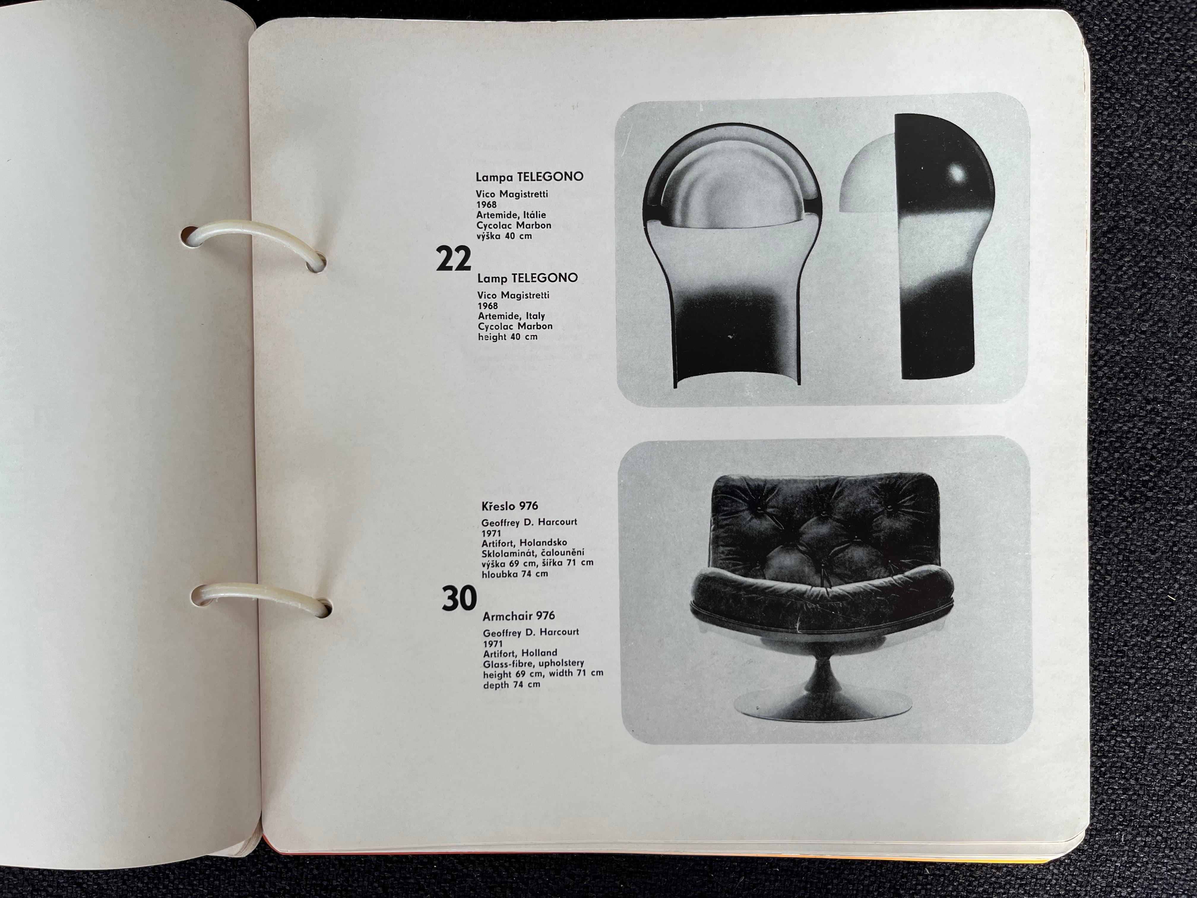 - 1972
- UPM Prahg ( The museum of decorative arts)
- English and Czech language.
- Original condition, see the photos.
- 207 pages.
- Many beautiful pictures of furniture and interior design.
- Gaetano Pesce, Giancarlo Piretti,Olivier Morgue,