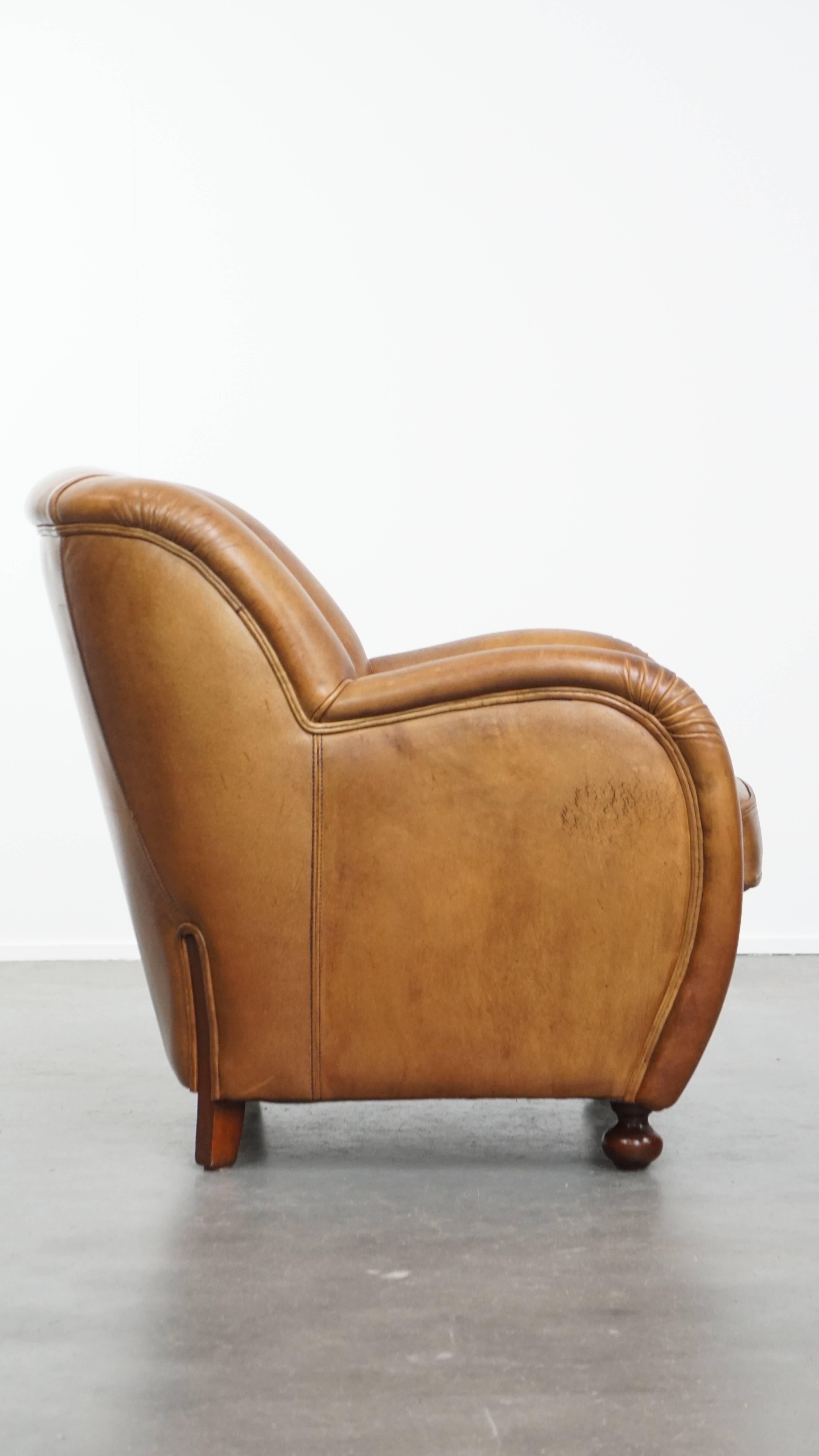 Classical Roman Design Armchair Made from High-Quality Sheepskin Leather For Sale