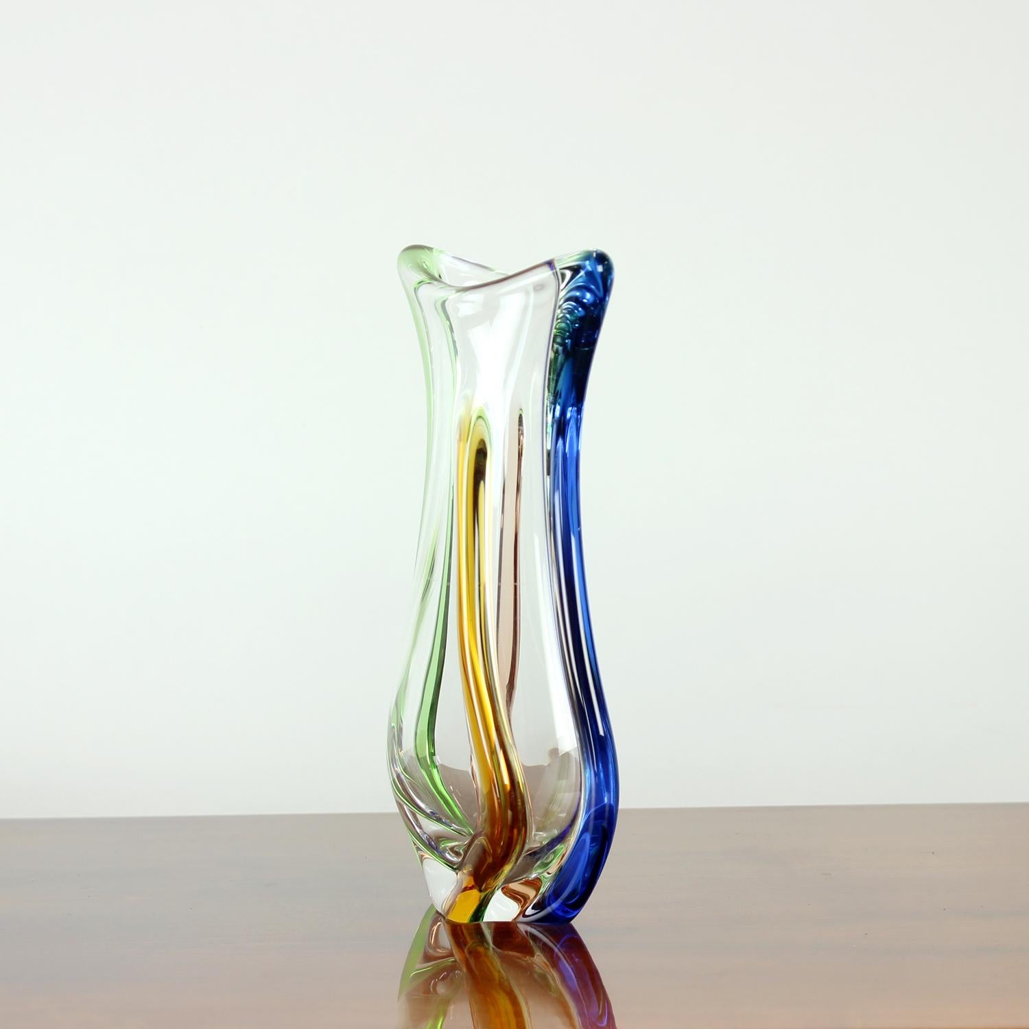 Mid-Century Modern Design Art Rhapsody Collection Glass Vase By Frantisek Zemek, Czechoslovakia 196 en vente