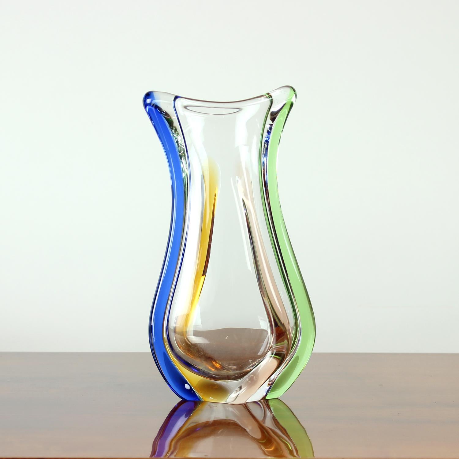 Milieu du XXe siècle Design Art Rhapsody Collection Glass Vase By Frantisek Zemek, Czechoslovakia 196 en vente