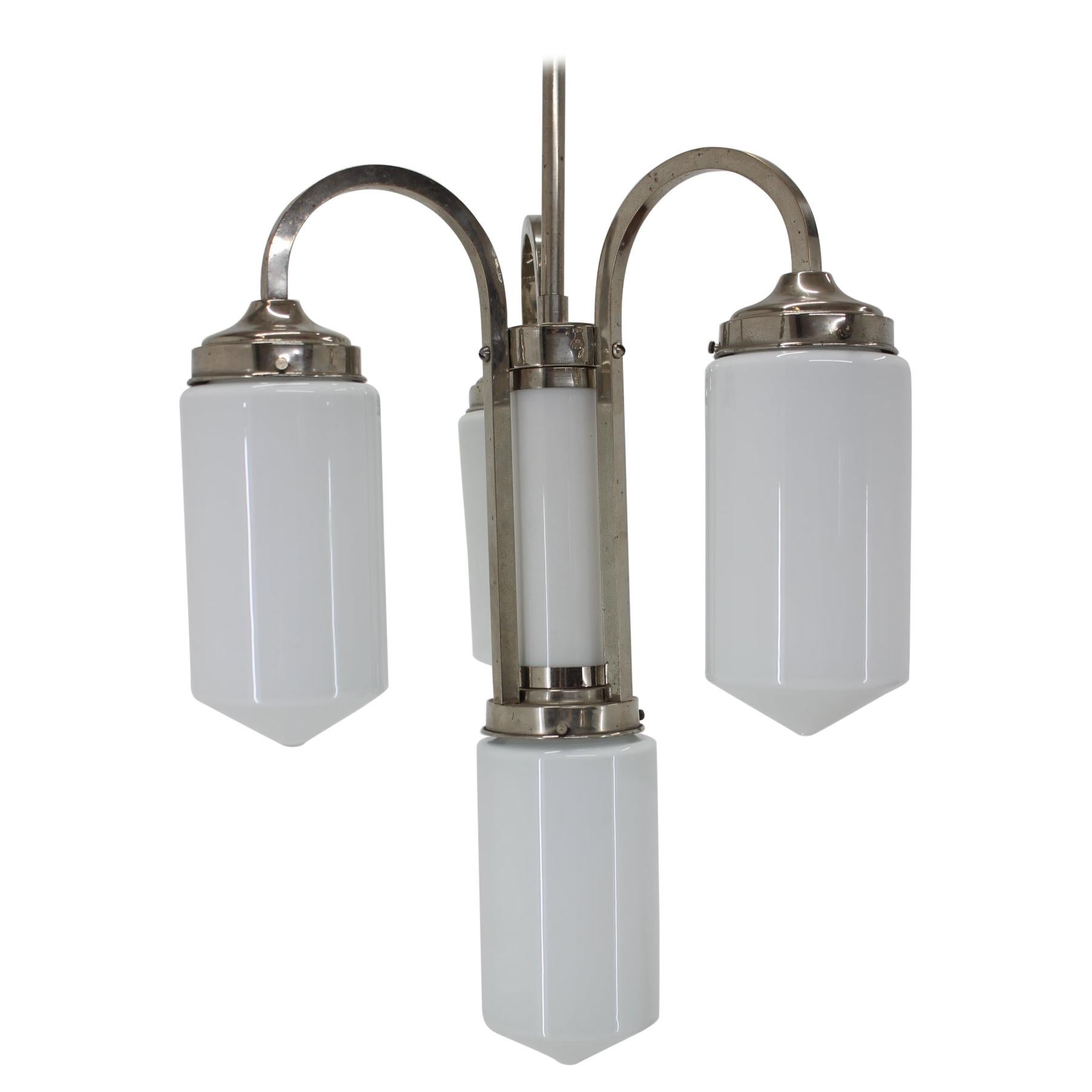 Lampe à suspension Bauhaus en chrome et verre, design des années 1930 en vente