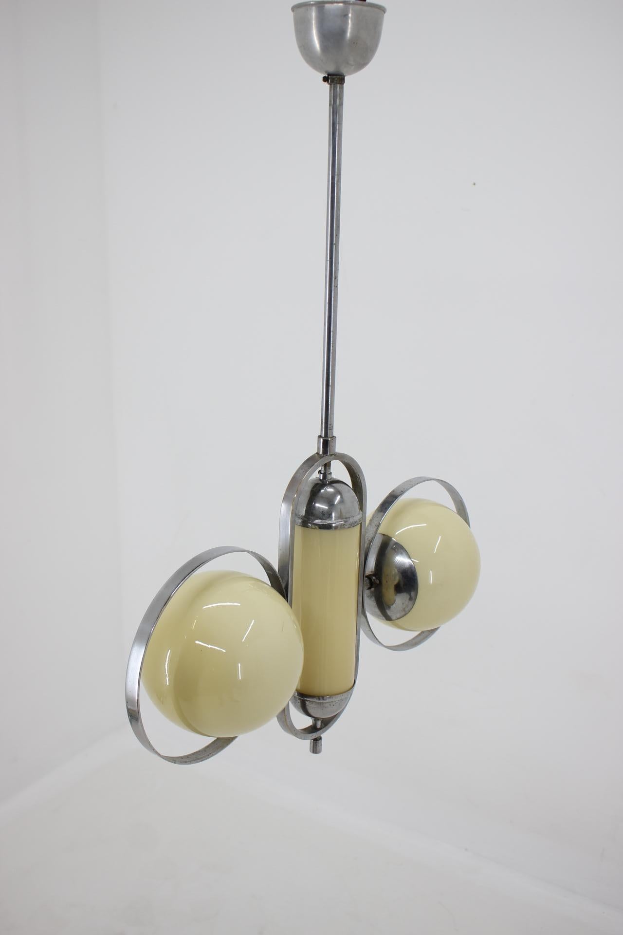 Design Bauhaus Chrome Pendant / 1930s In Good Condition In Praha, CZ