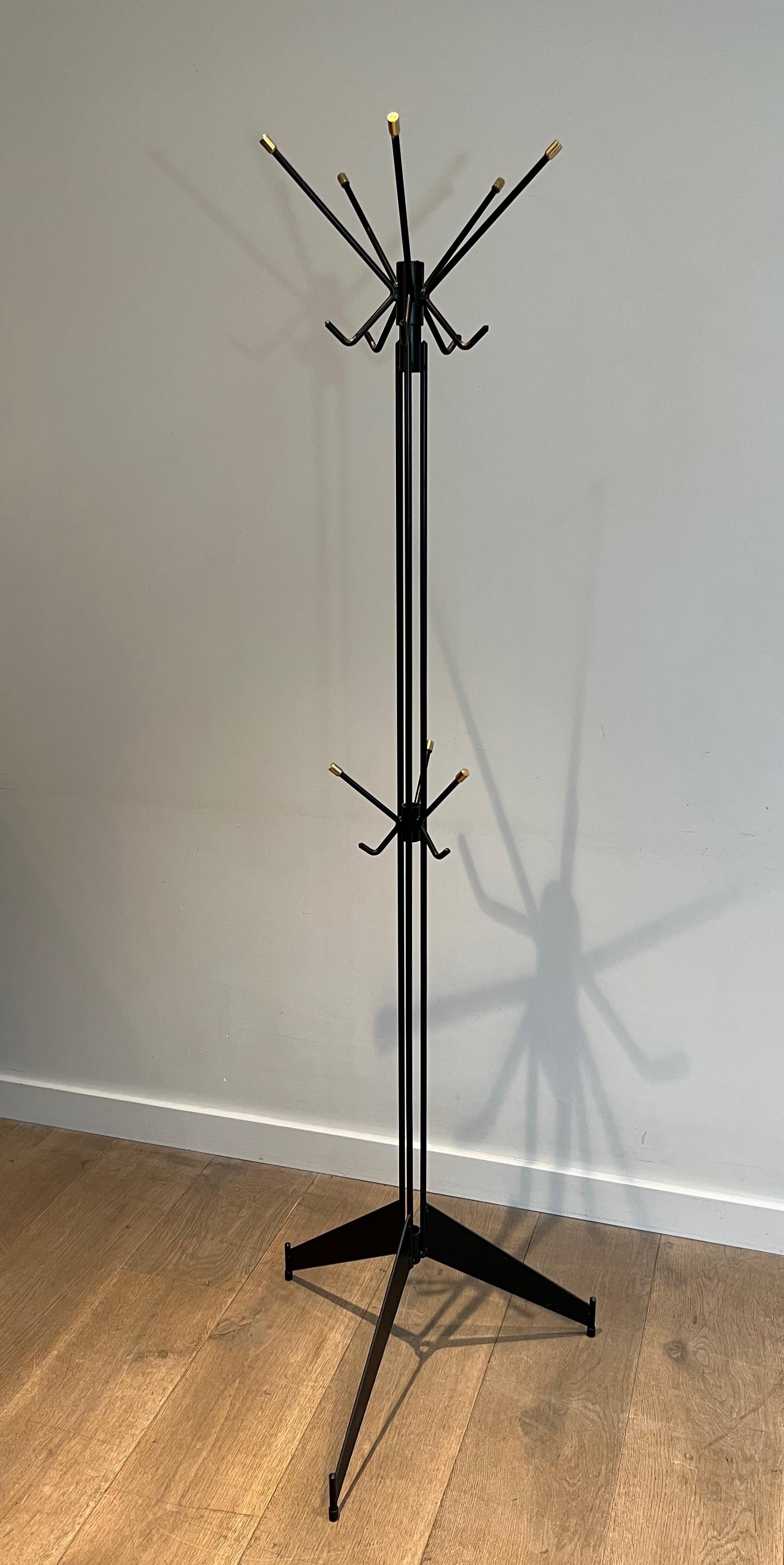 Design Schwarz lackierter Kleiderbügel aus Messing. Französisch. CIRCA 1950 5