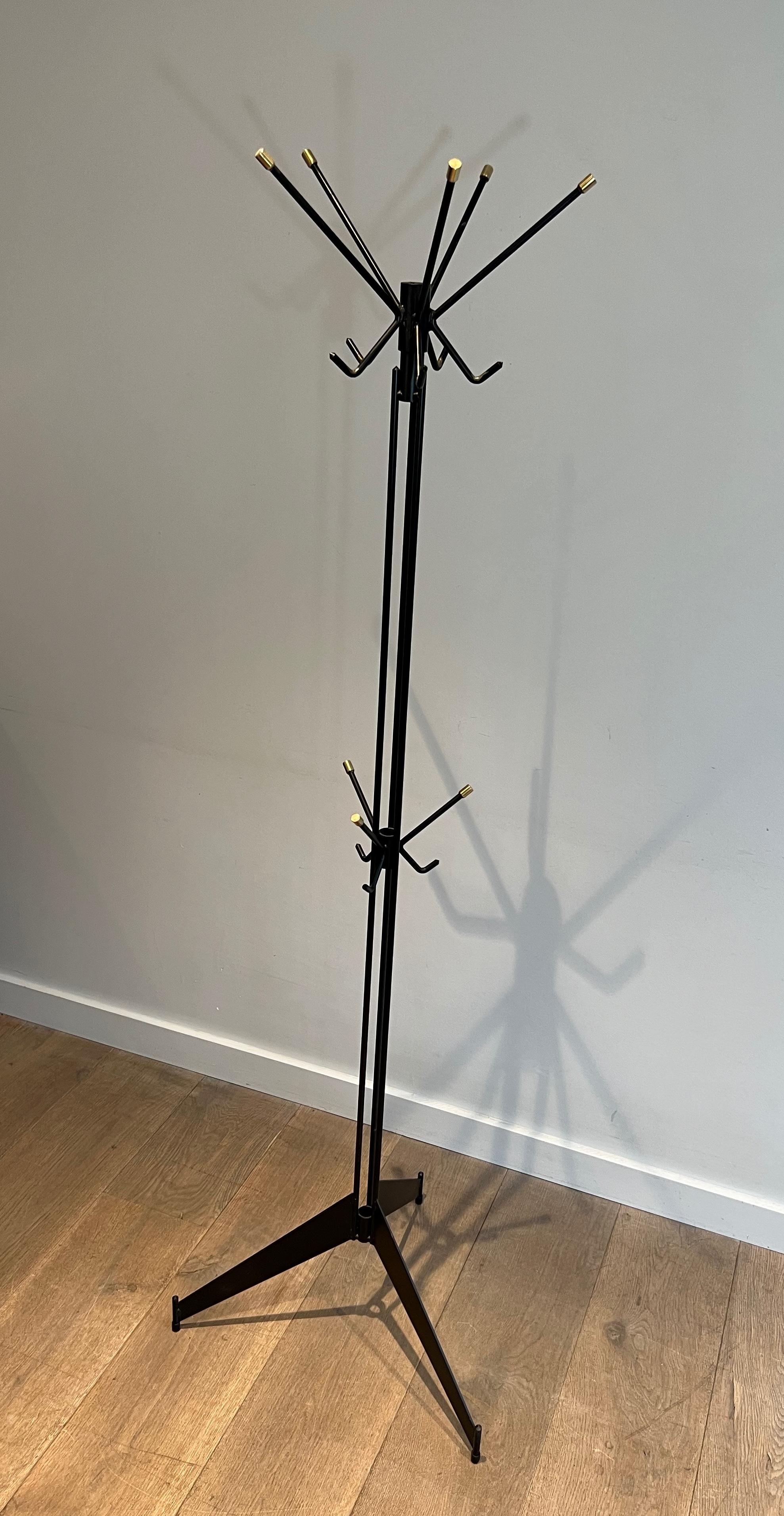 Design Schwarz lackierter Kleiderbügel aus Messing. Französisch. CIRCA 1950 10