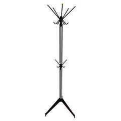 Design Schwarz lackierter Kleiderbügel aus Messing. Französisch. CIRCA 1950