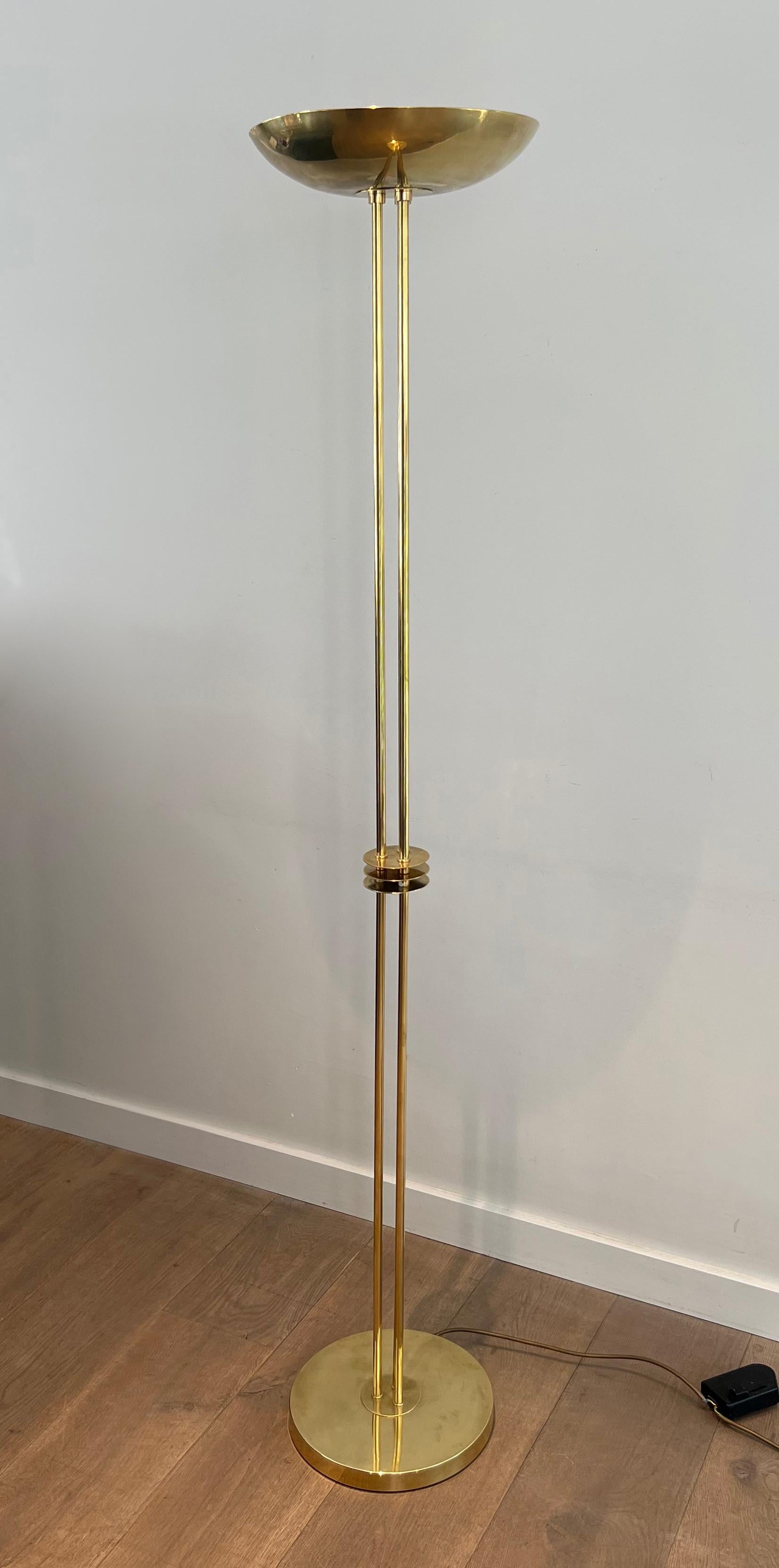 Lampada da terra in ottone di design. Opera francese in stile Art Déco. Circa 1970 in vendita 5