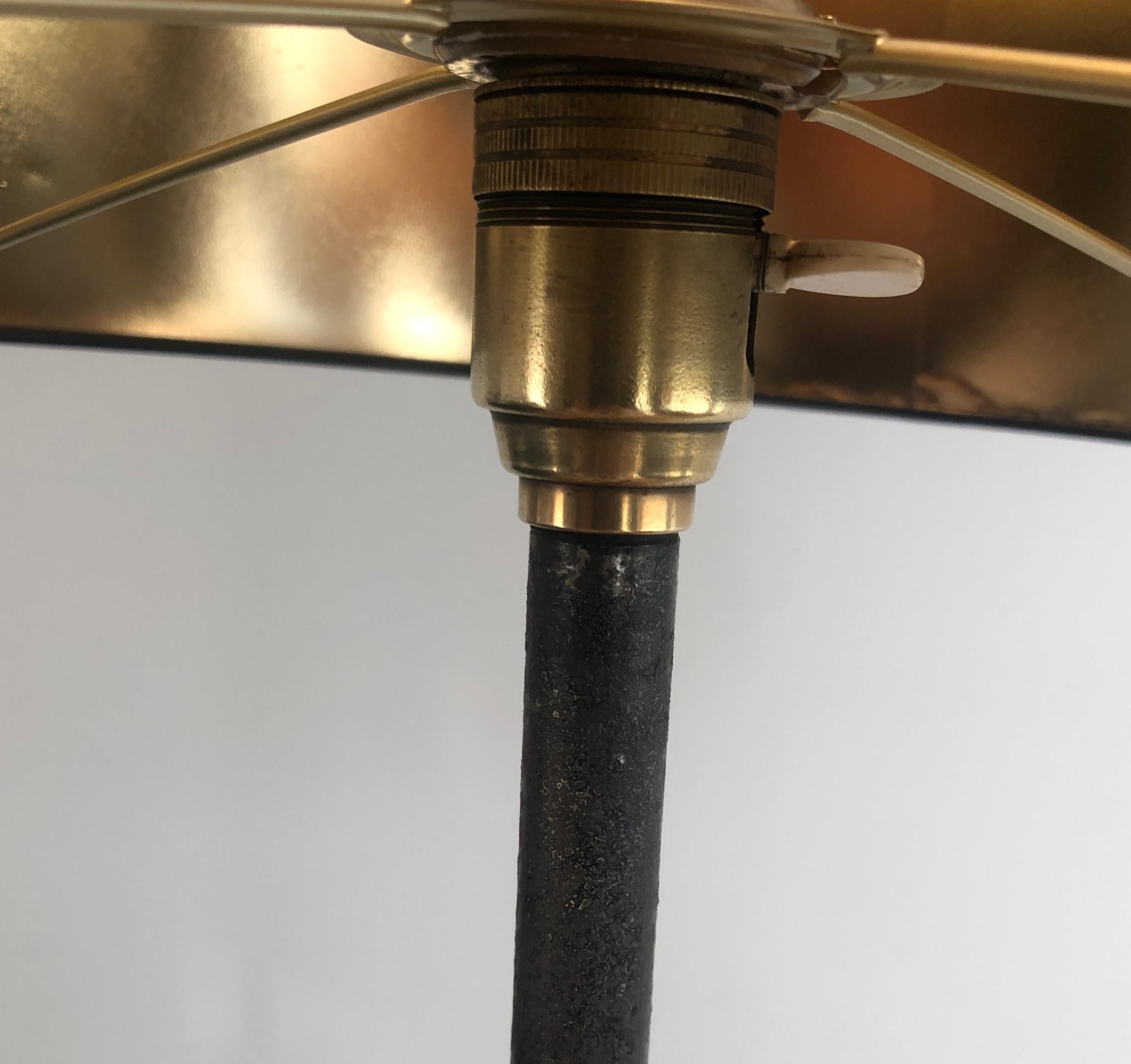 Francese Lampada da terra Design/One in ottone e acciaio spazzolato in vendita