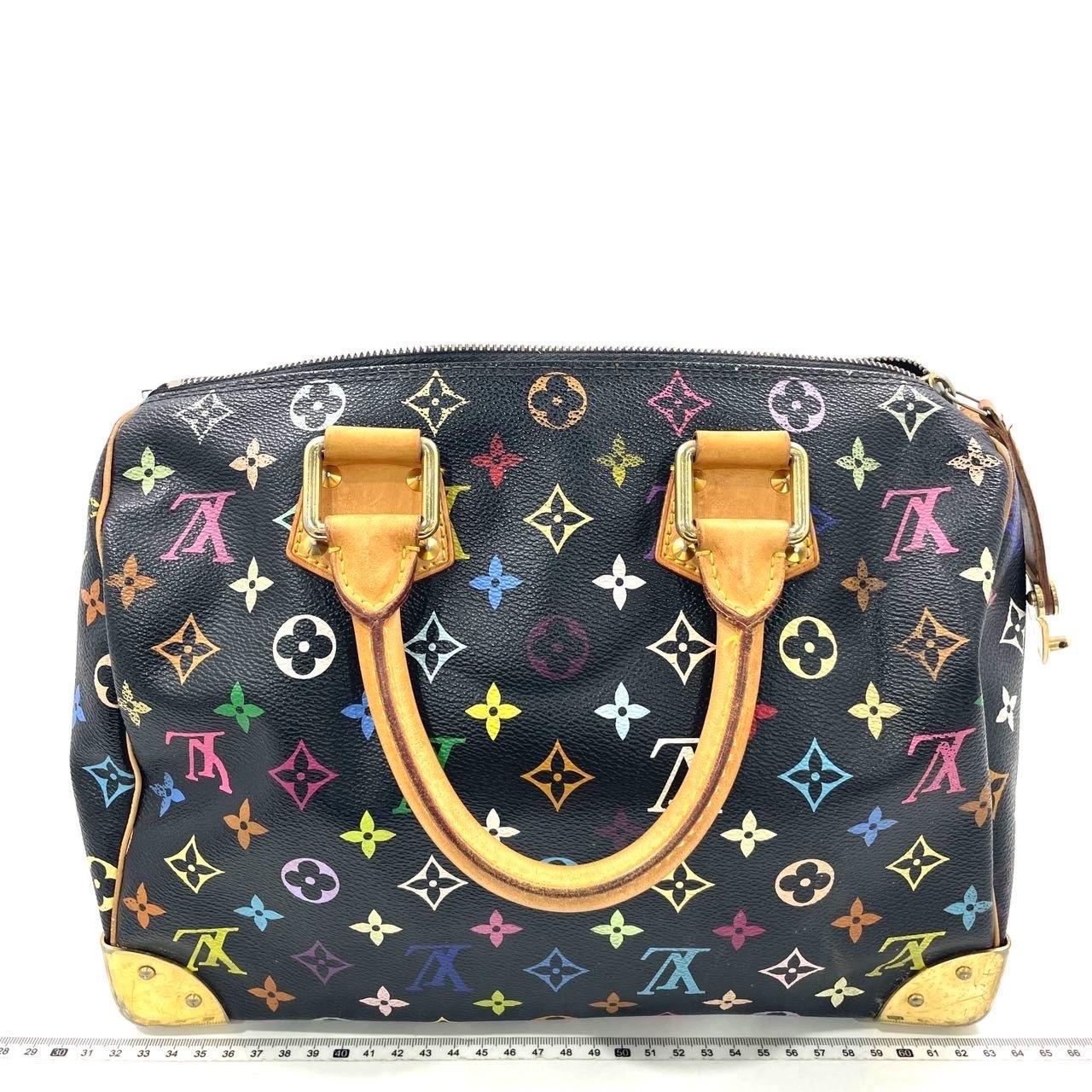 Design/One par la maison de couture française Louis Vuitton en collaboration avec Takashi Murakami.

Condit : BON

Ce sac Louis Vuitton authentique est en bon état et présente des signes d'utilisation modérés. Marques d'eau et éraflures sur le cuir,