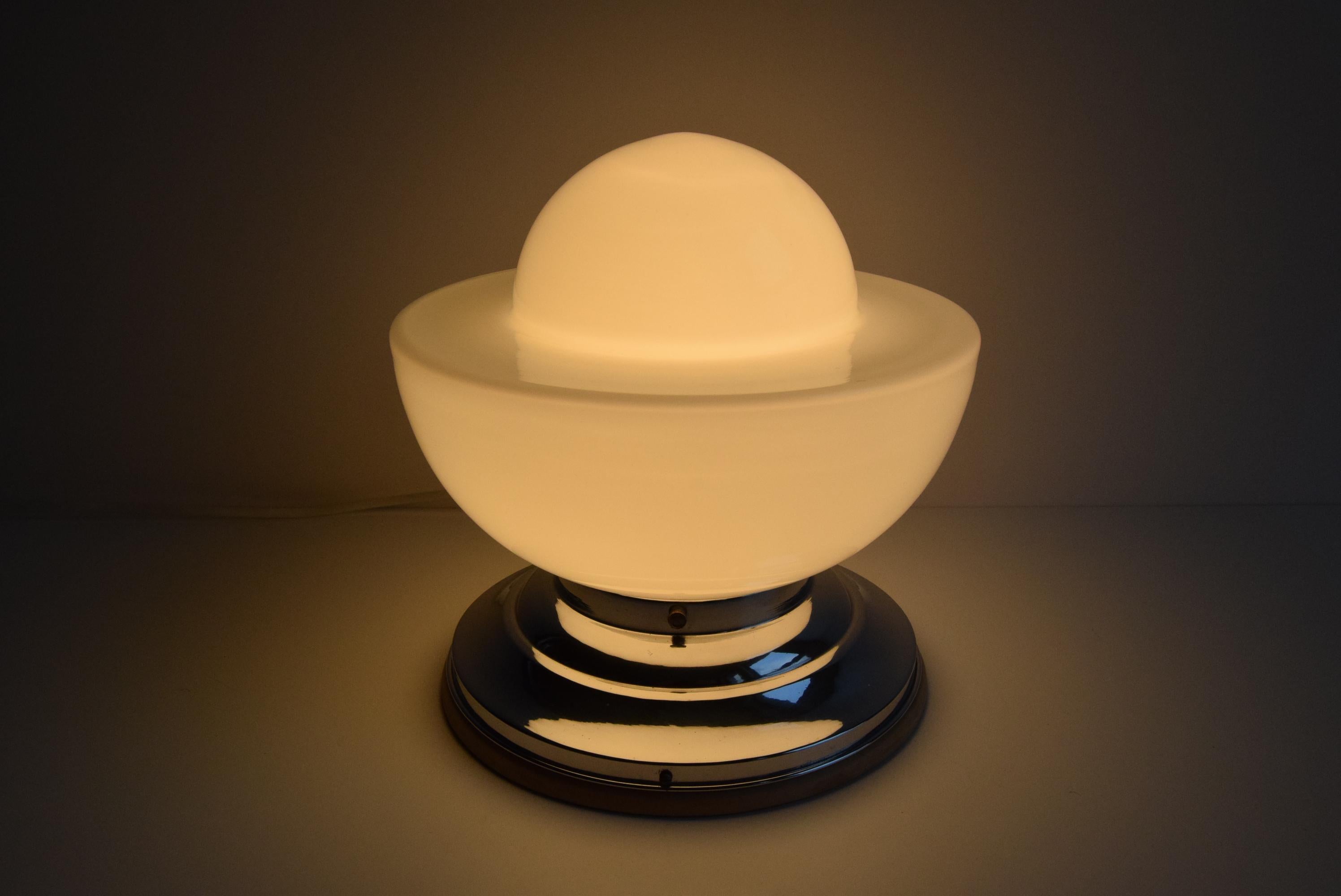 Lámpara de techo de diseño en estilo art déco, años 30. Checo en venta