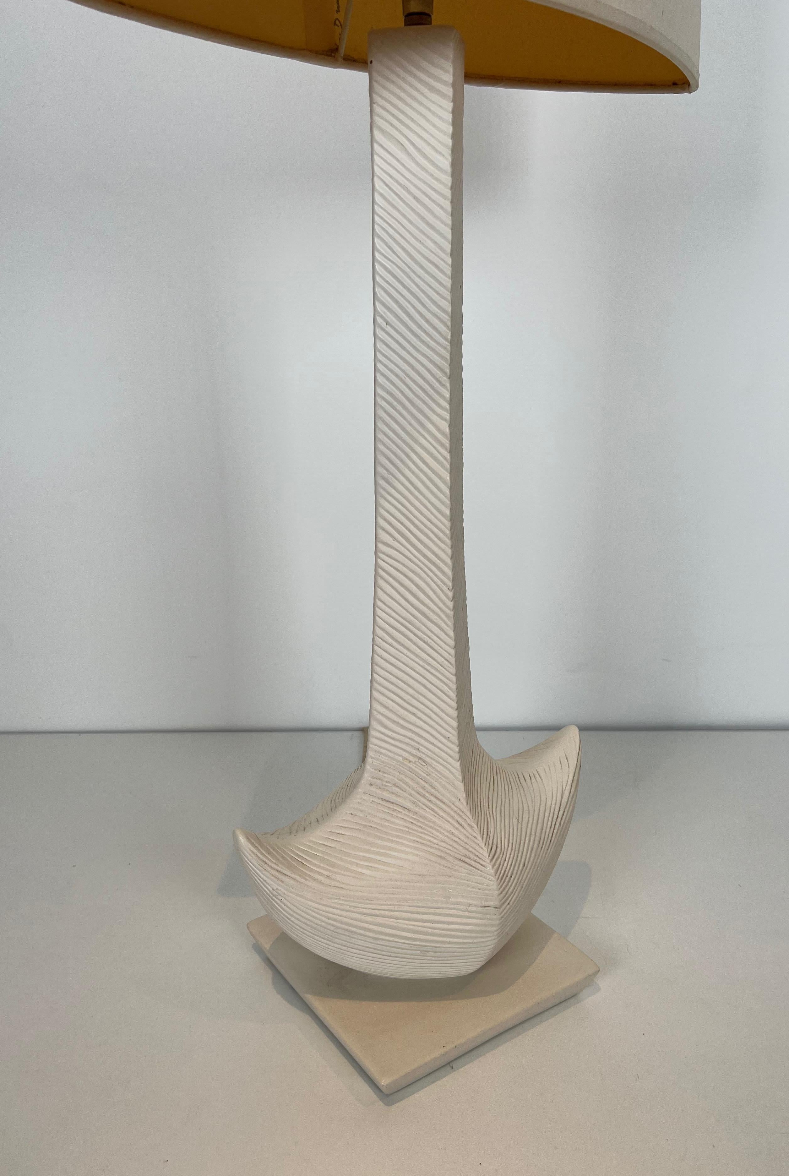 Fin du 20e siècle Lampe de table en céramique Design. Œuvre française de L Drummer Vers 1970 en vente
