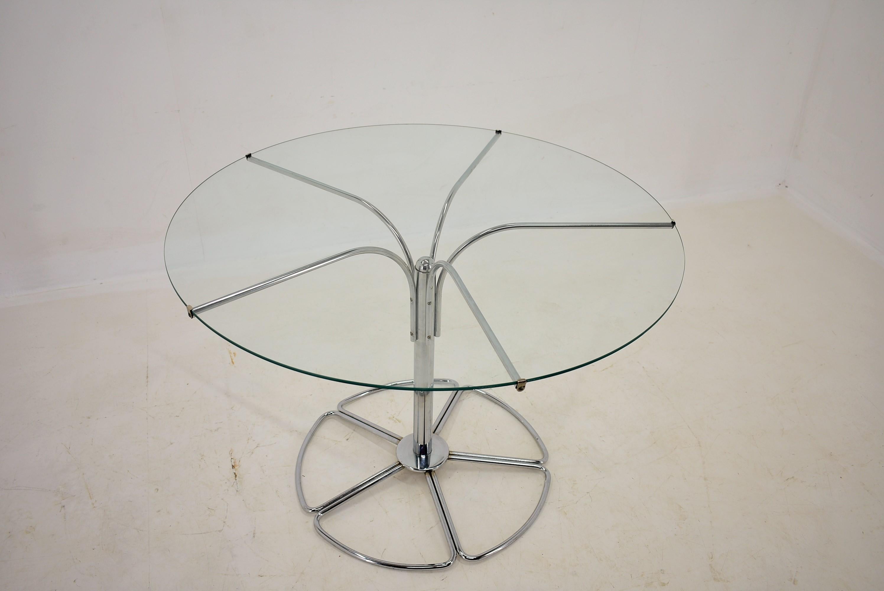 Mid-Century Modern Design Chrome Coffee/Side Table, Finland, 1970s For Sale