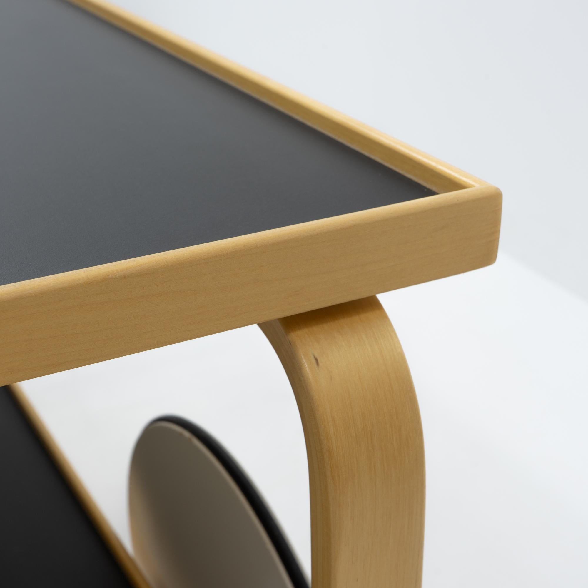 Design-Klassiker: Alvar Aalto Servierwagen 901, Artek Finnland im Angebot 1