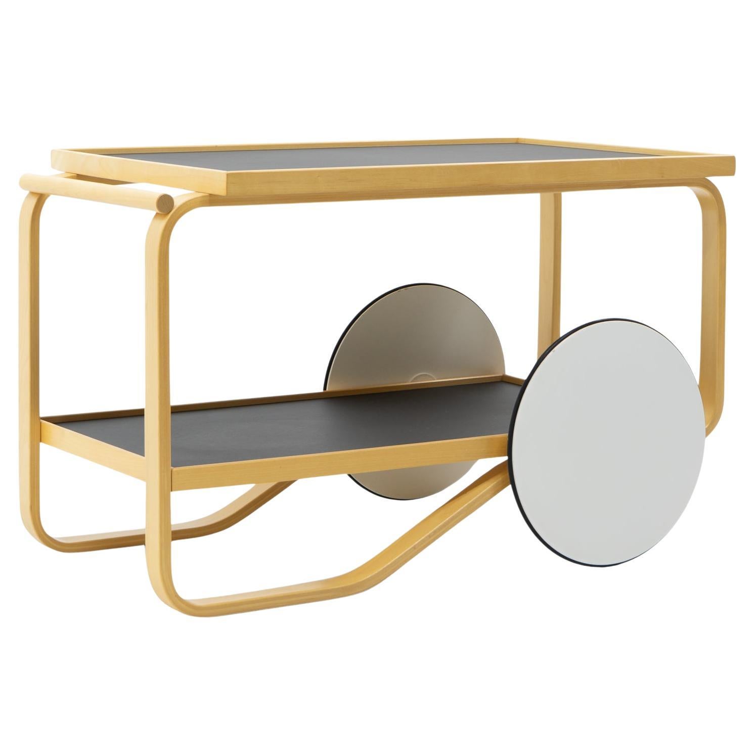 Design-Klassiker: Alvar Aalto Servierwagen 901, Artek Finnland im Angebot