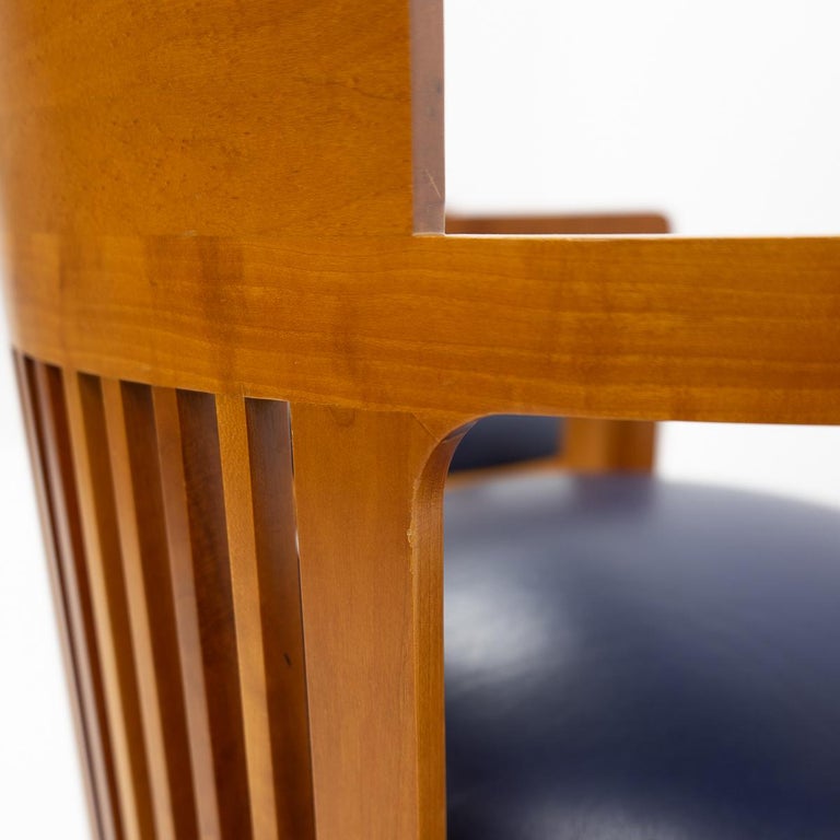 Design Classic Barrel Chair by Frank Lloyd Wright for Cassina, 1980s ...