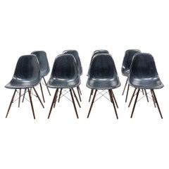 Design Classic Eames DSW Fiberglass Chairs, Set of Eight, 1970s
