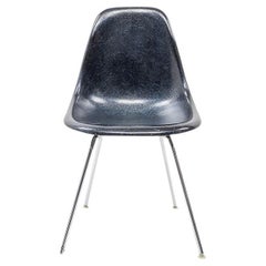 Vintage Design Classic Eames DSX Fiberglass Chair, 1970s